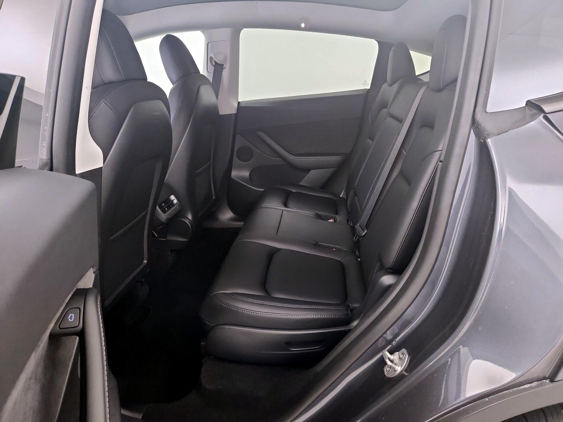 Thumbnail: 2022 Tesla Model Y - 18