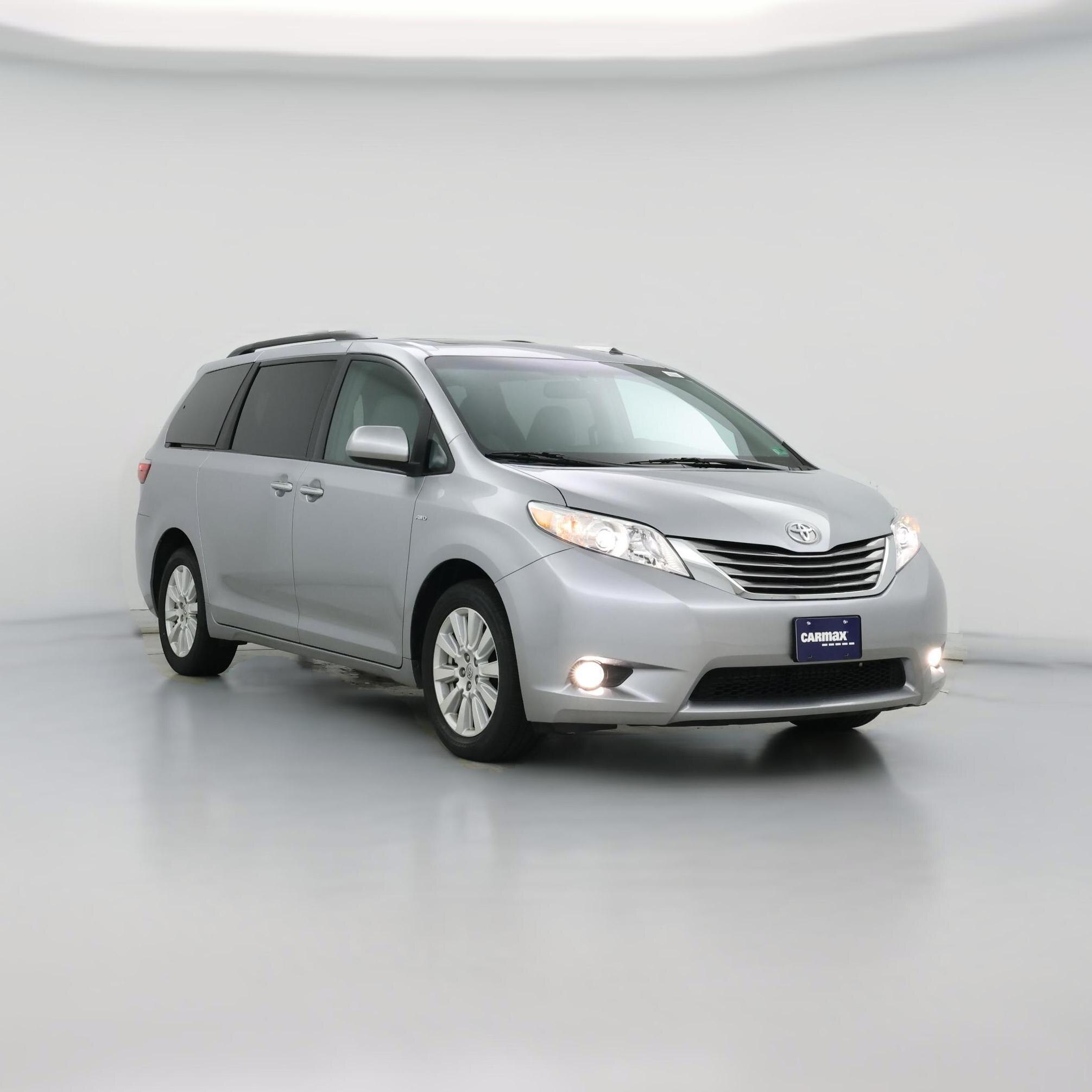 Thumbnail: 2017 Toyota Sienna - 1