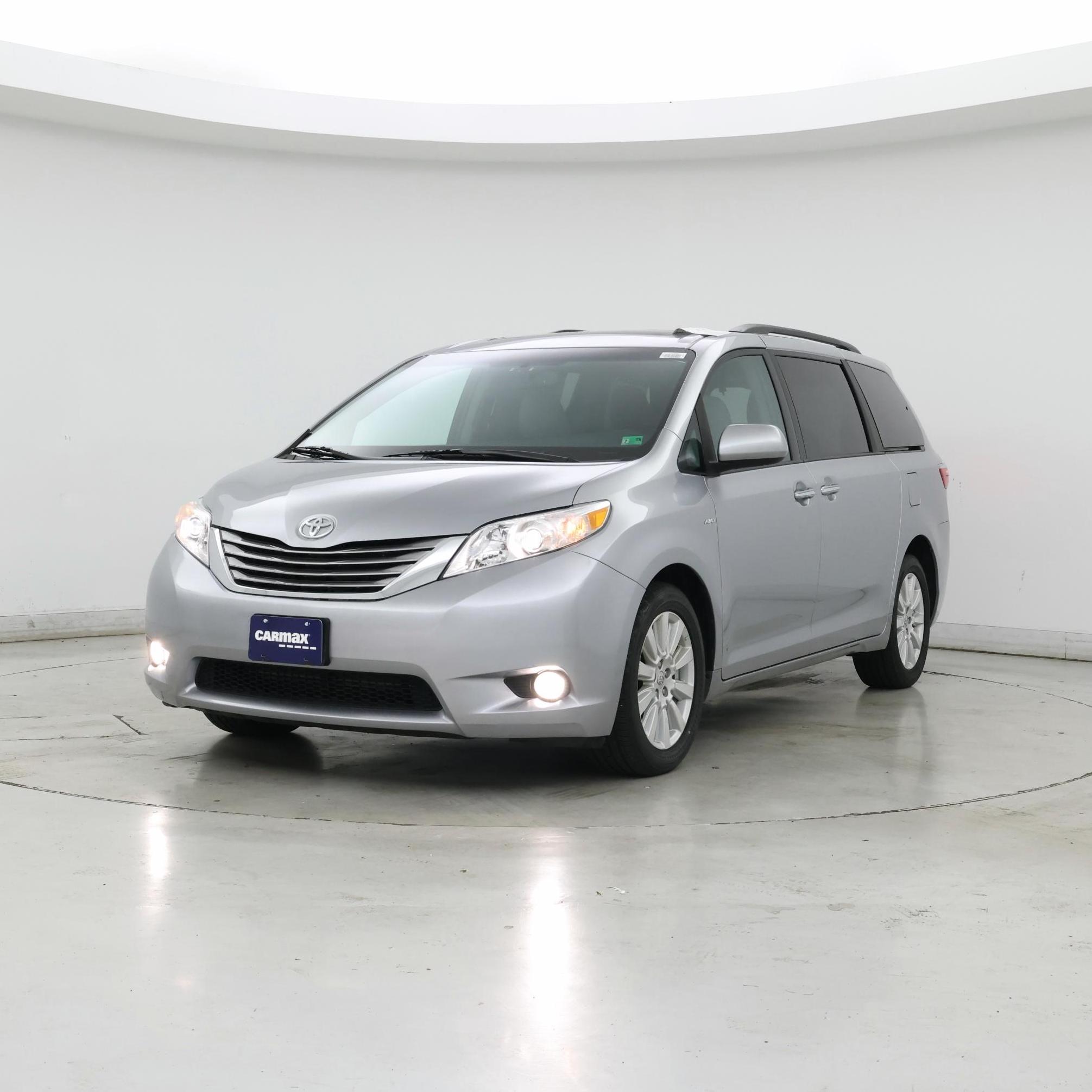 Thumbnail: 2017 Toyota Sienna - 4