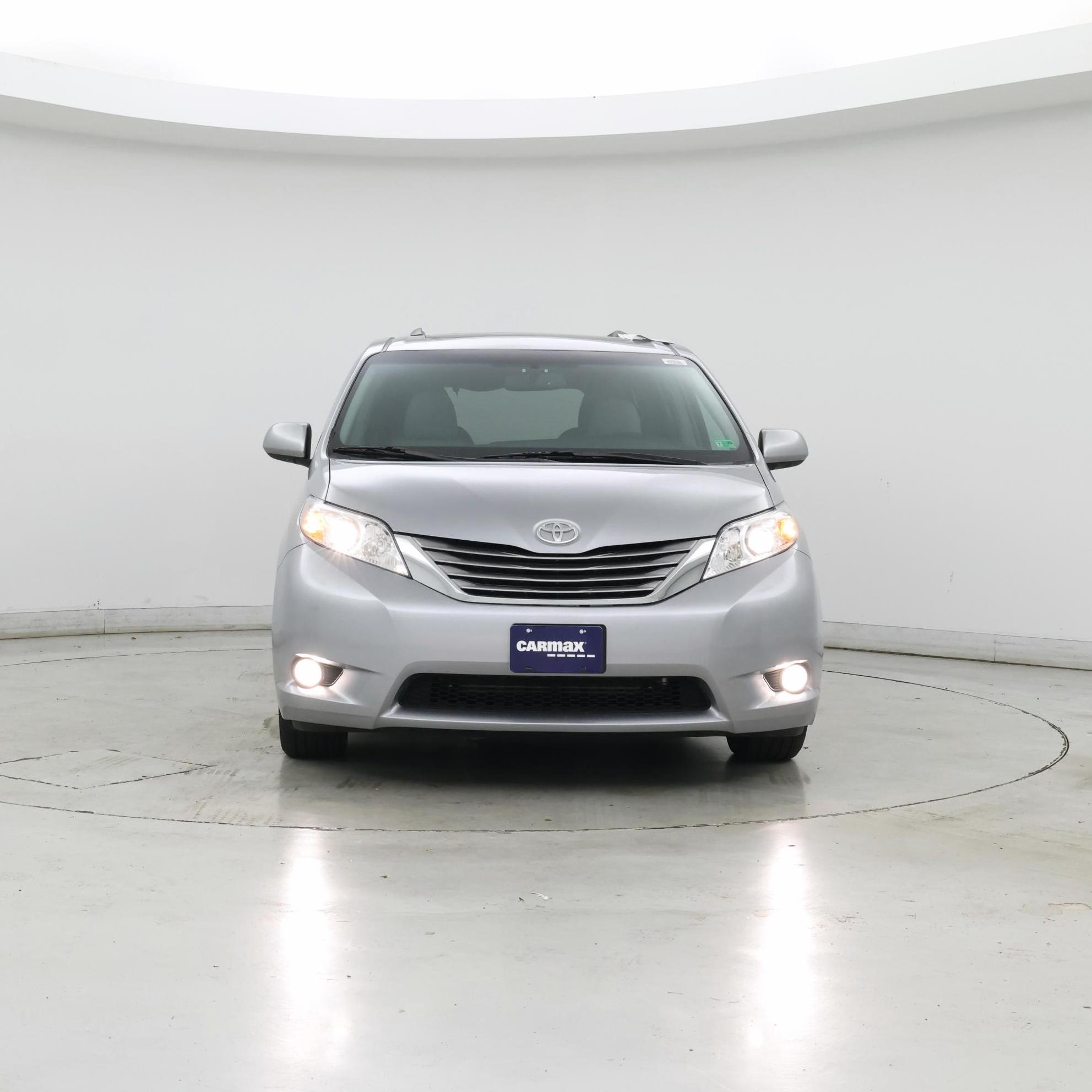 Thumbnail: 2017 Toyota Sienna - 5