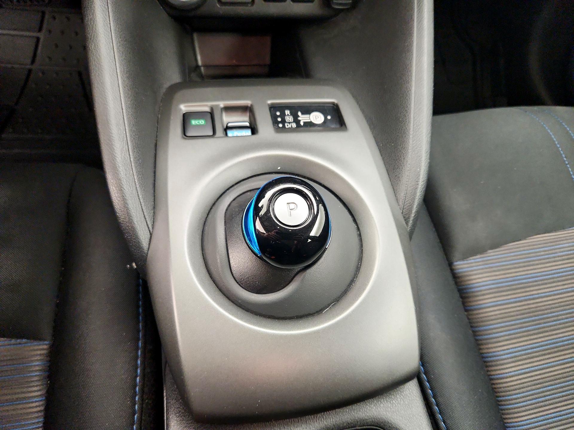 Thumbnail: 2019 Nissan Leaf - 17