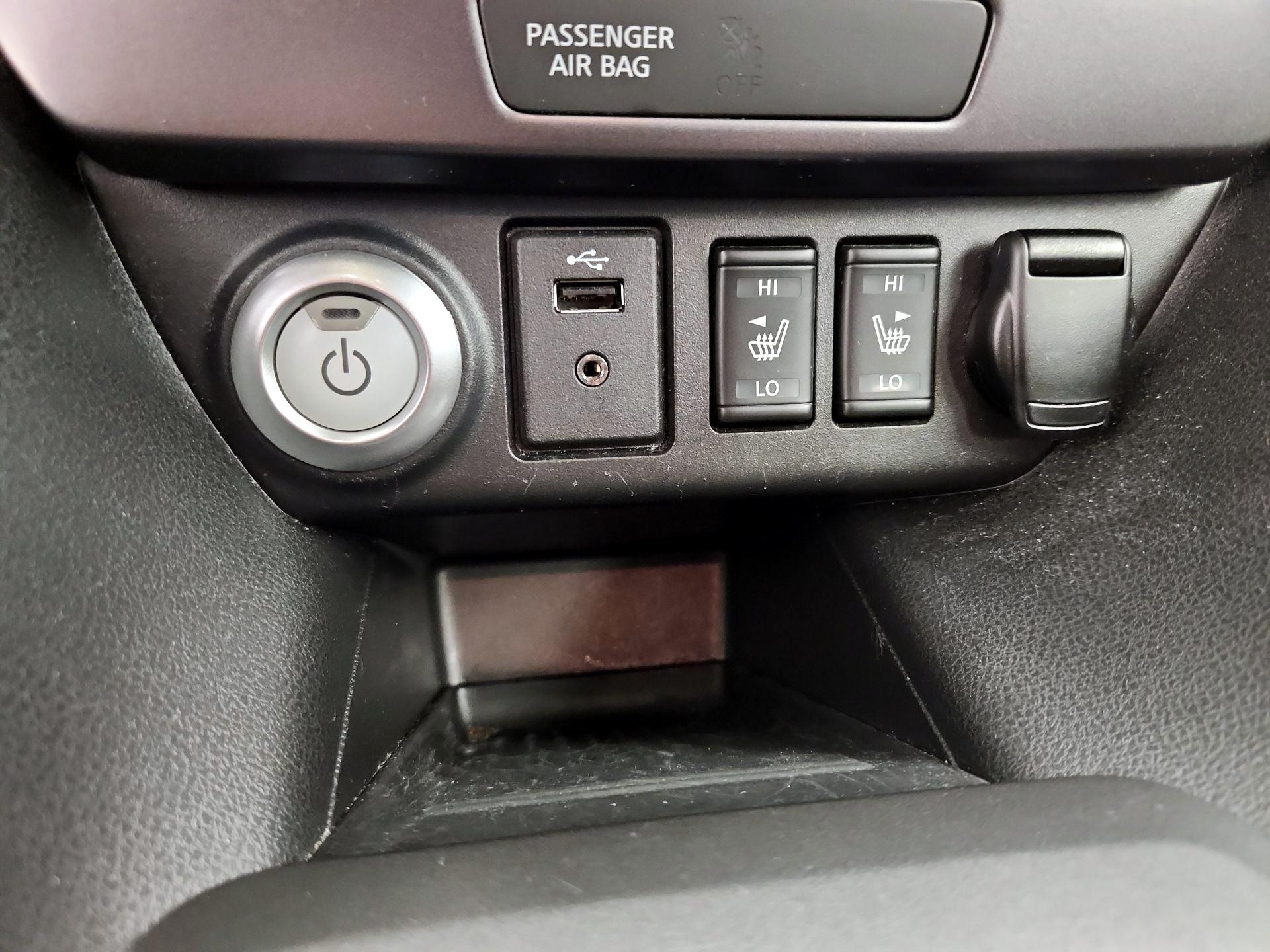Thumbnail: 2019 Nissan Leaf - 18