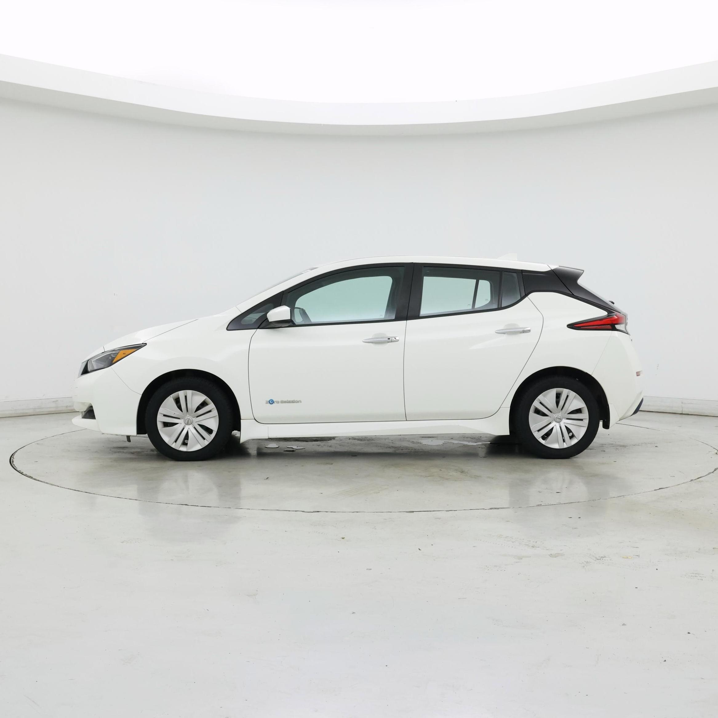 Thumbnail: 2019 Nissan Leaf - 3