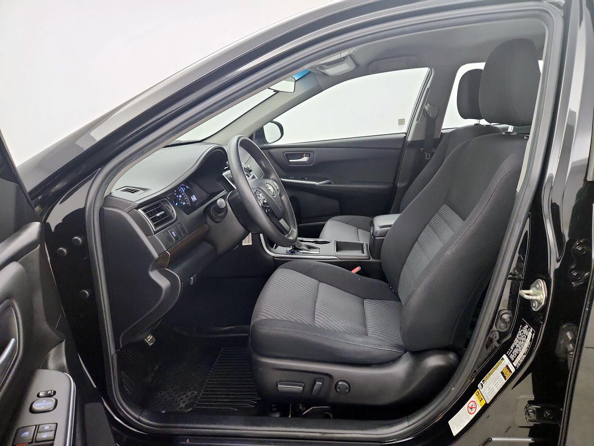 Thumbnail: 2015 Toyota Camry - 11