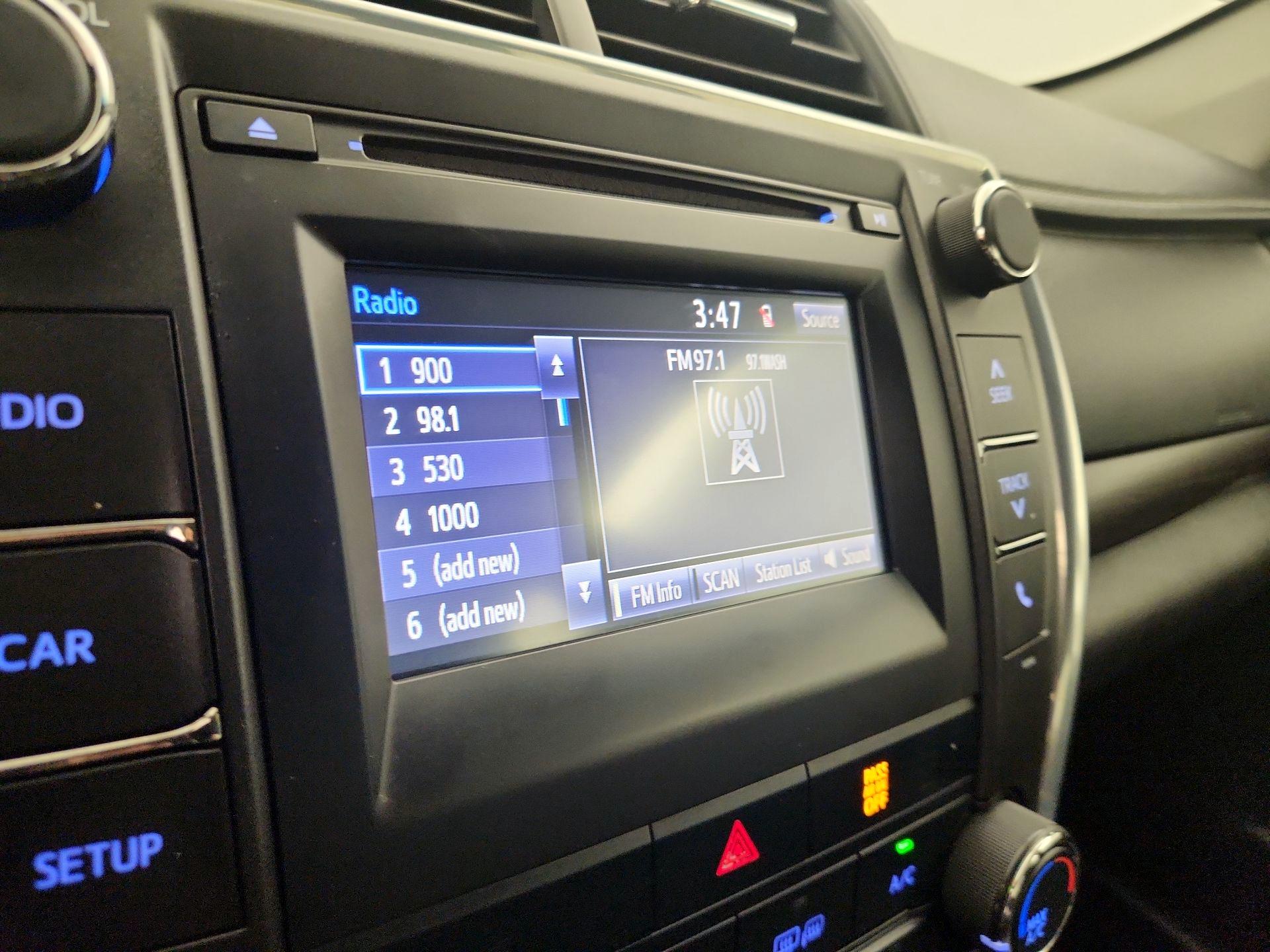 Thumbnail: 2015 Toyota Camry - 15