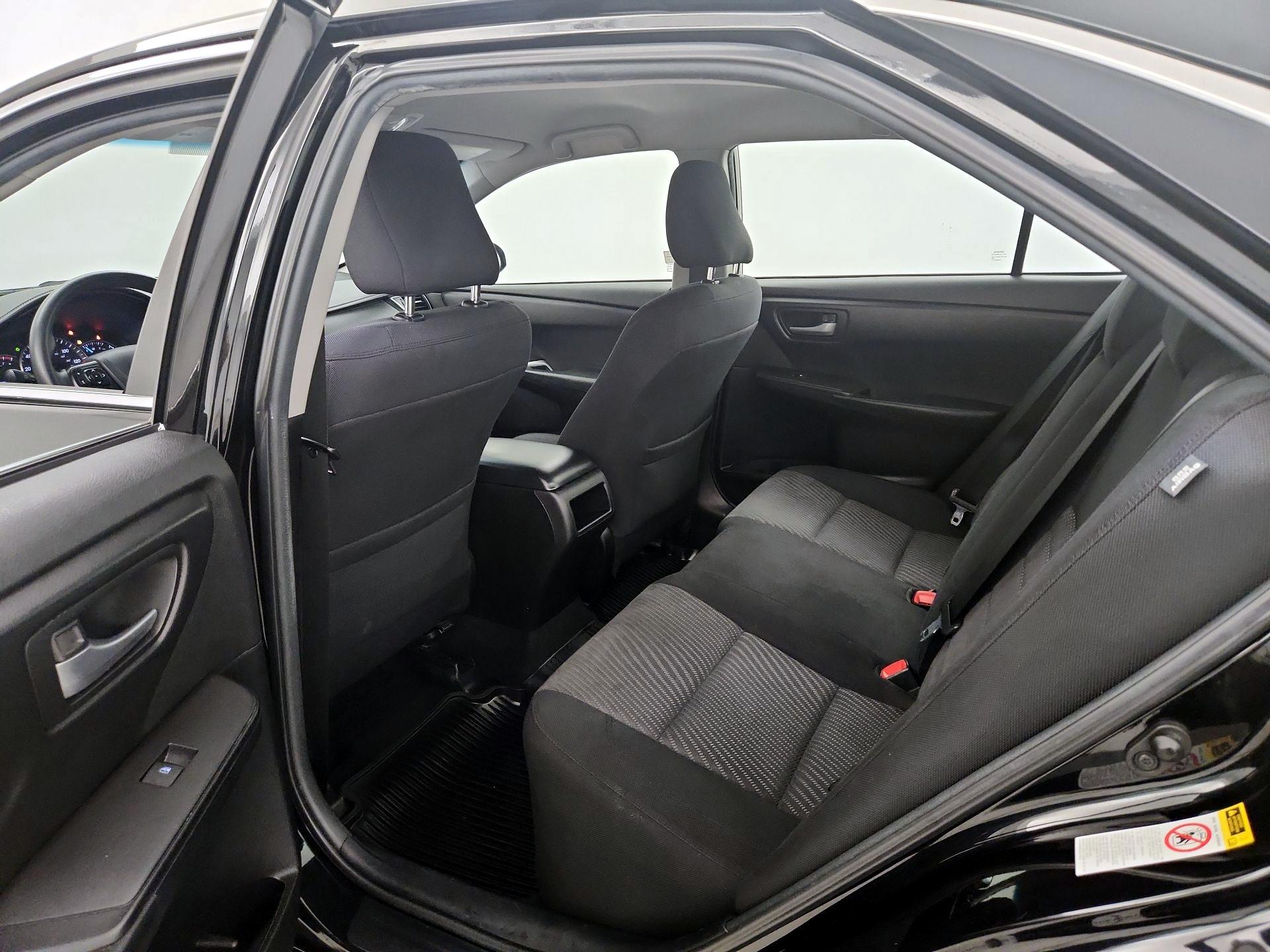 Thumbnail: 2015 Toyota Camry - 19