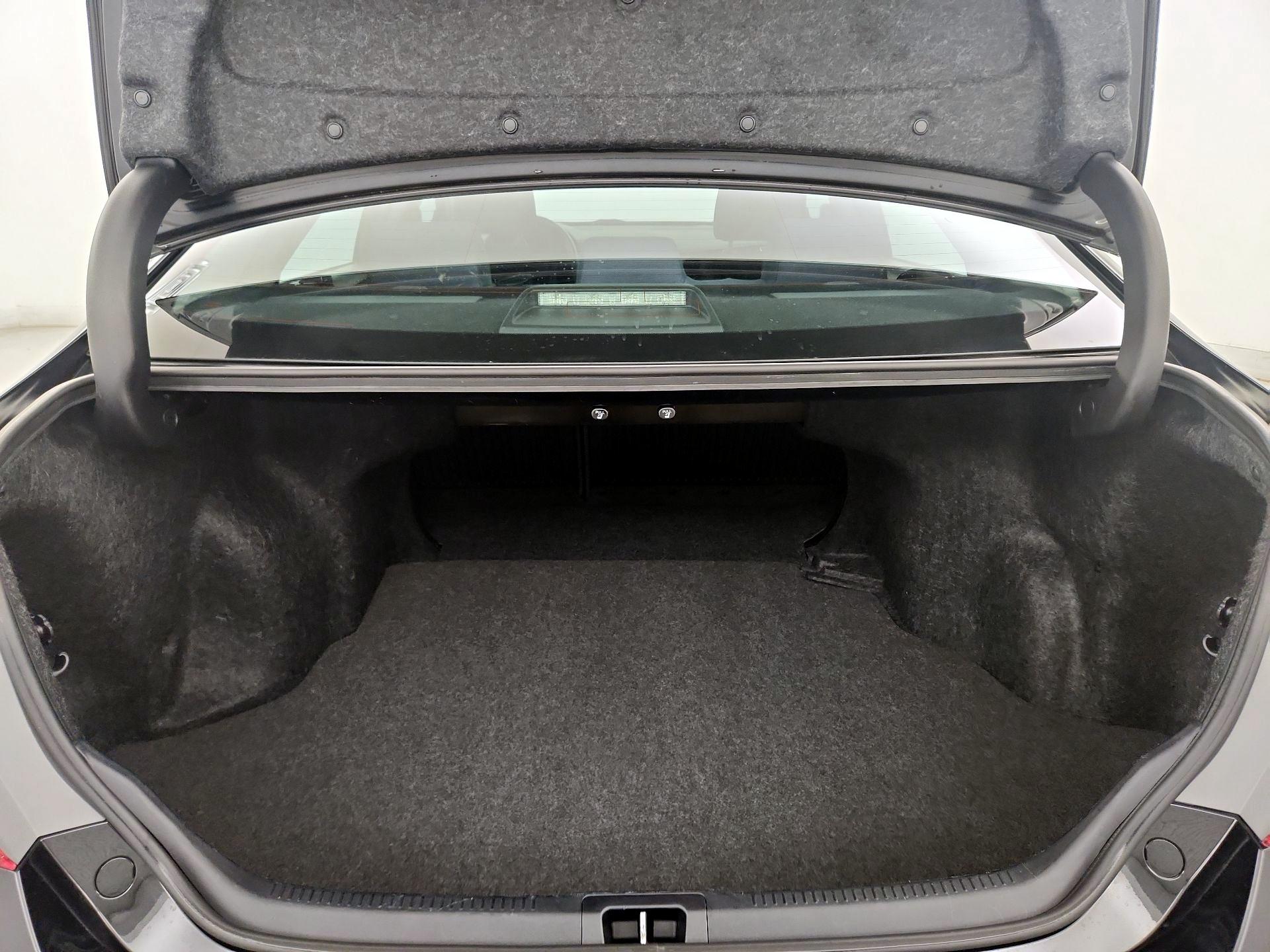 Thumbnail: 2015 Toyota Camry - 20