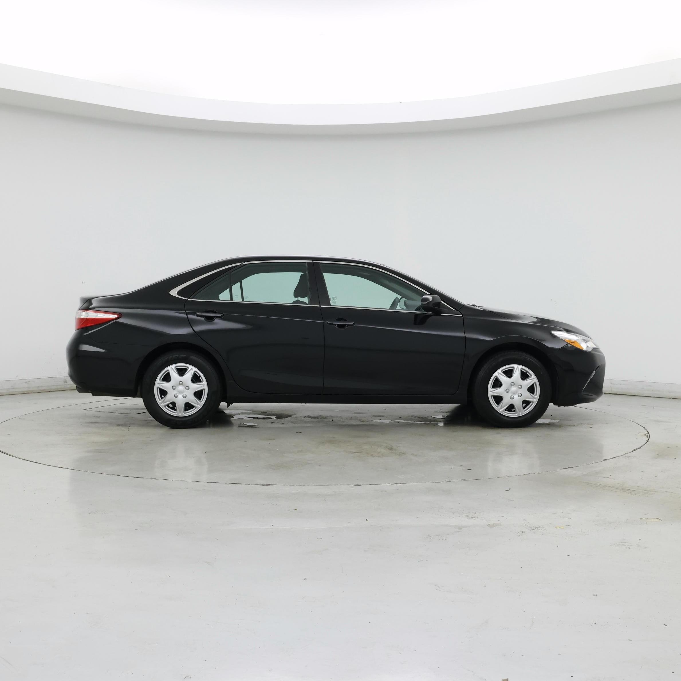Thumbnail: 2015 Toyota Camry - 7
