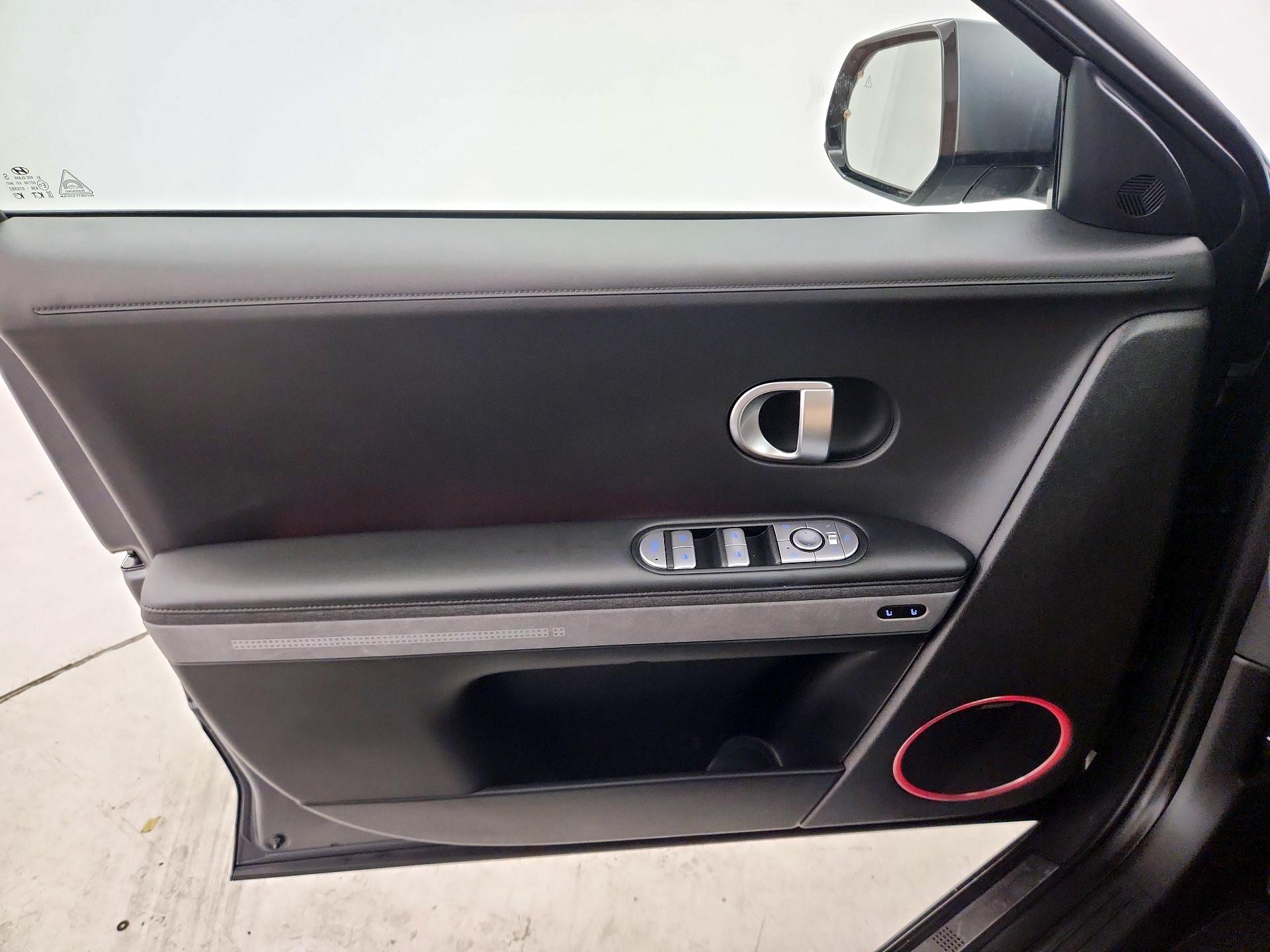 Thumbnail: 2023 Hyundai Ioniq 5 - 12