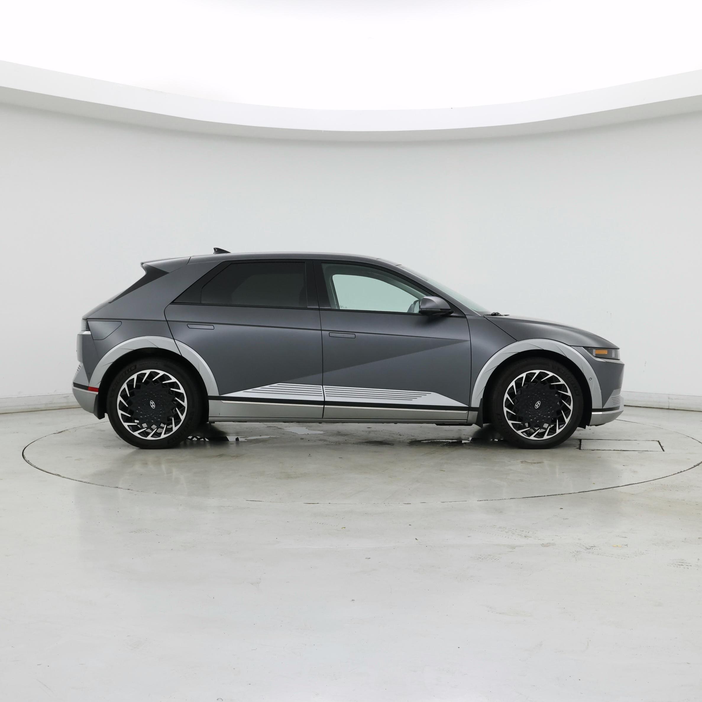 Thumbnail: 2023 Hyundai Ioniq 5 - 7