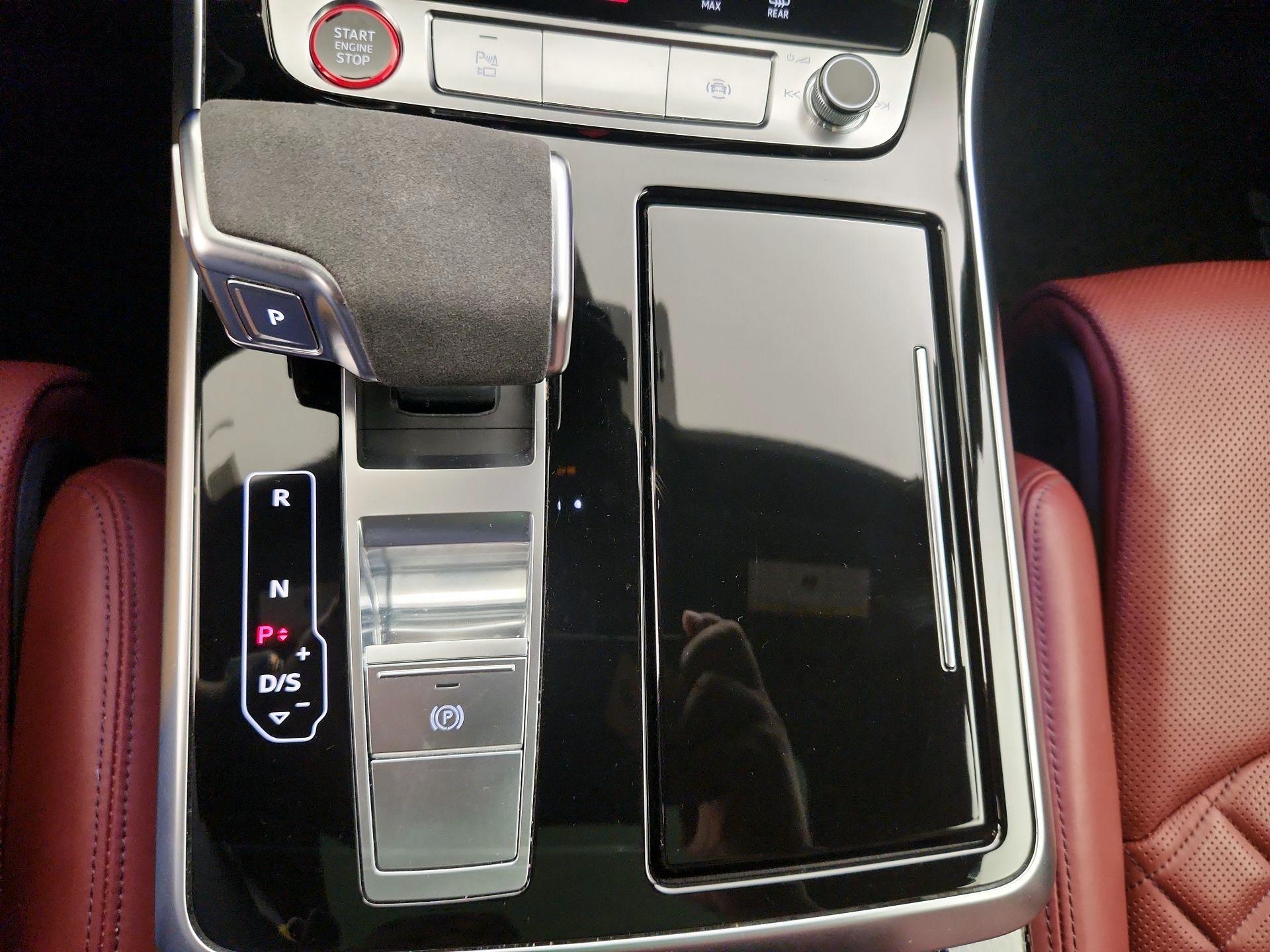 Thumbnail: 2021 Audi SQ8 - 18