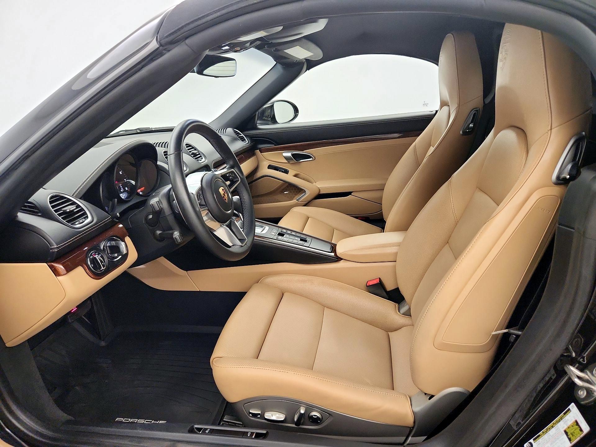 Thumbnail: 2021 Porsche 718 Boxster - 11