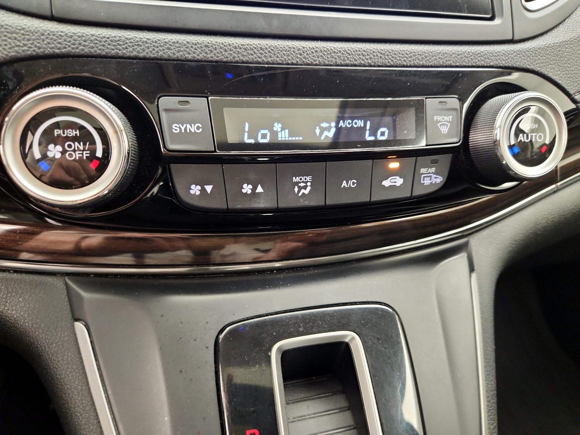 Thumbnail: 2015 Honda CR-V - 16