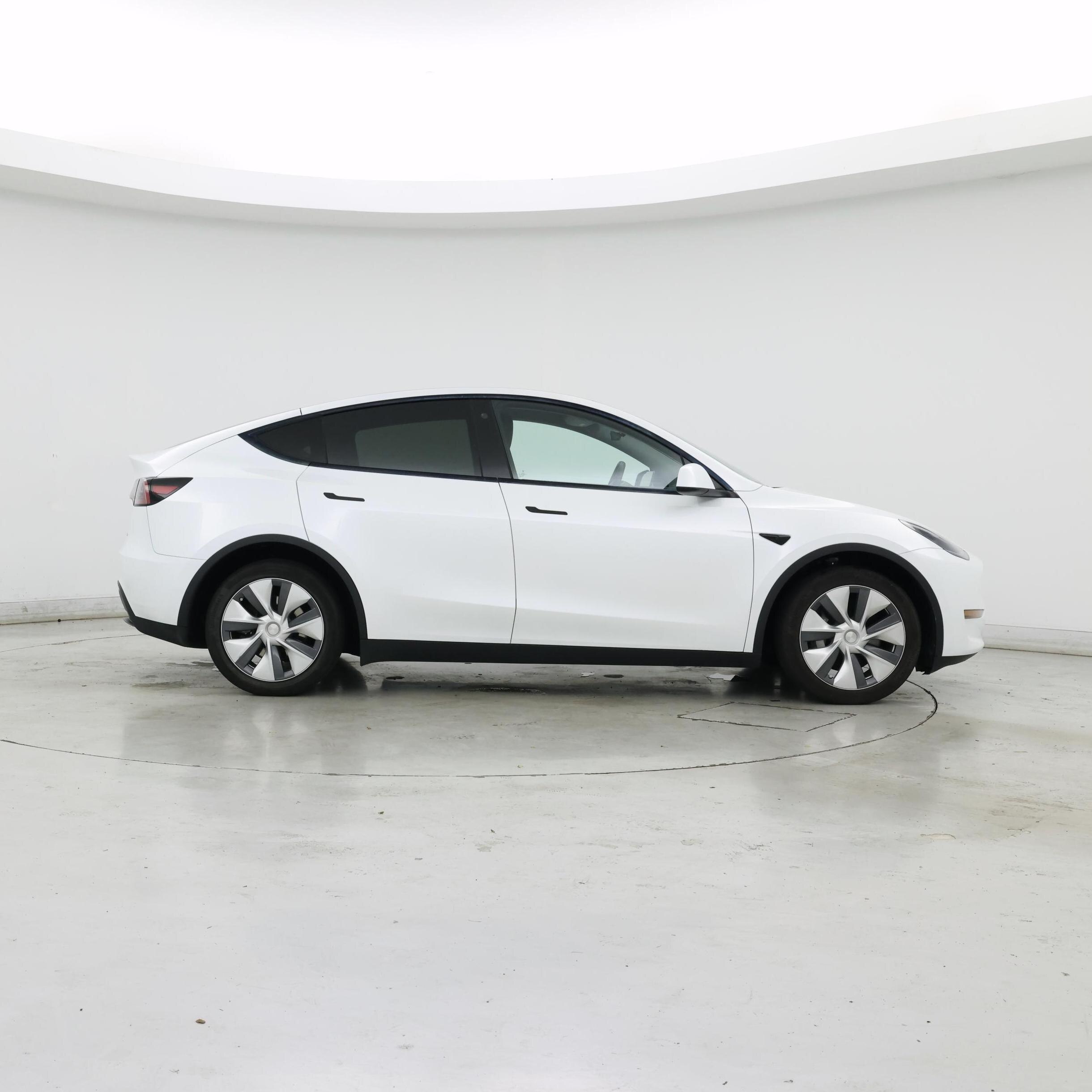 Thumbnail: 2023 Tesla Model Y - 7