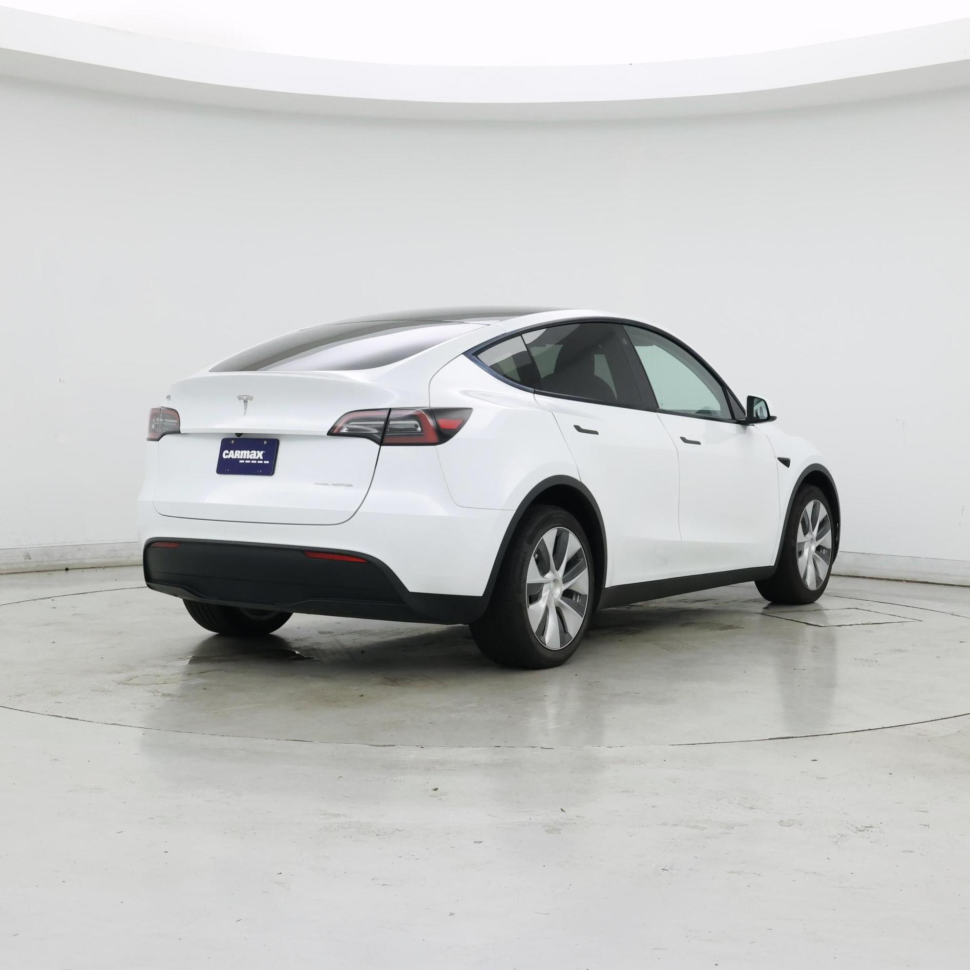 Thumbnail: 2023 Tesla Model Y - 8
