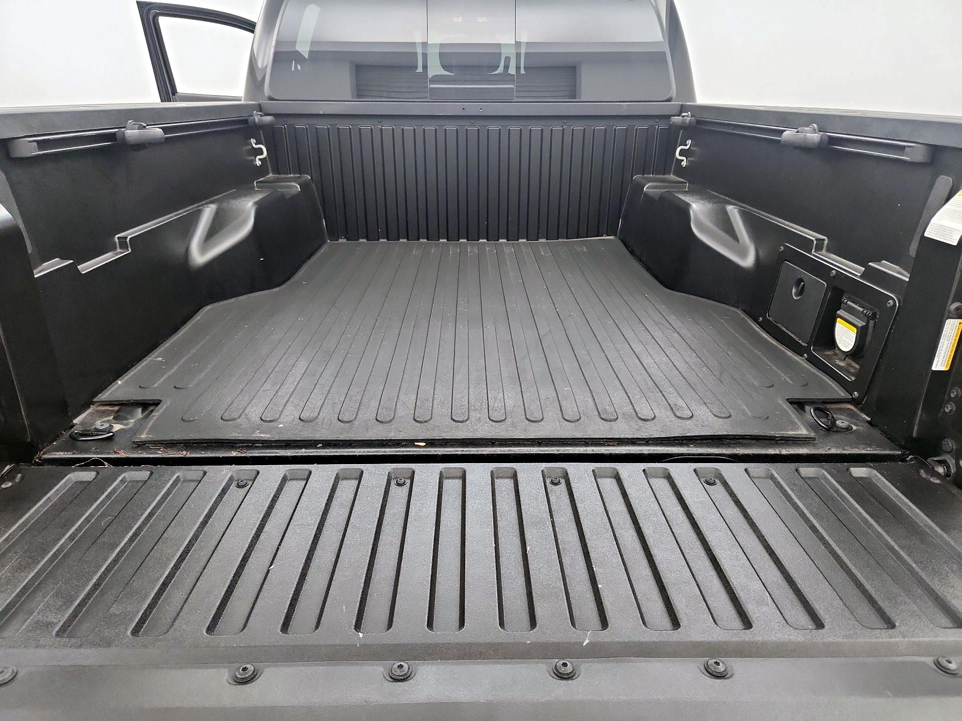 Thumbnail: 2023 Toyota Tacoma - 20