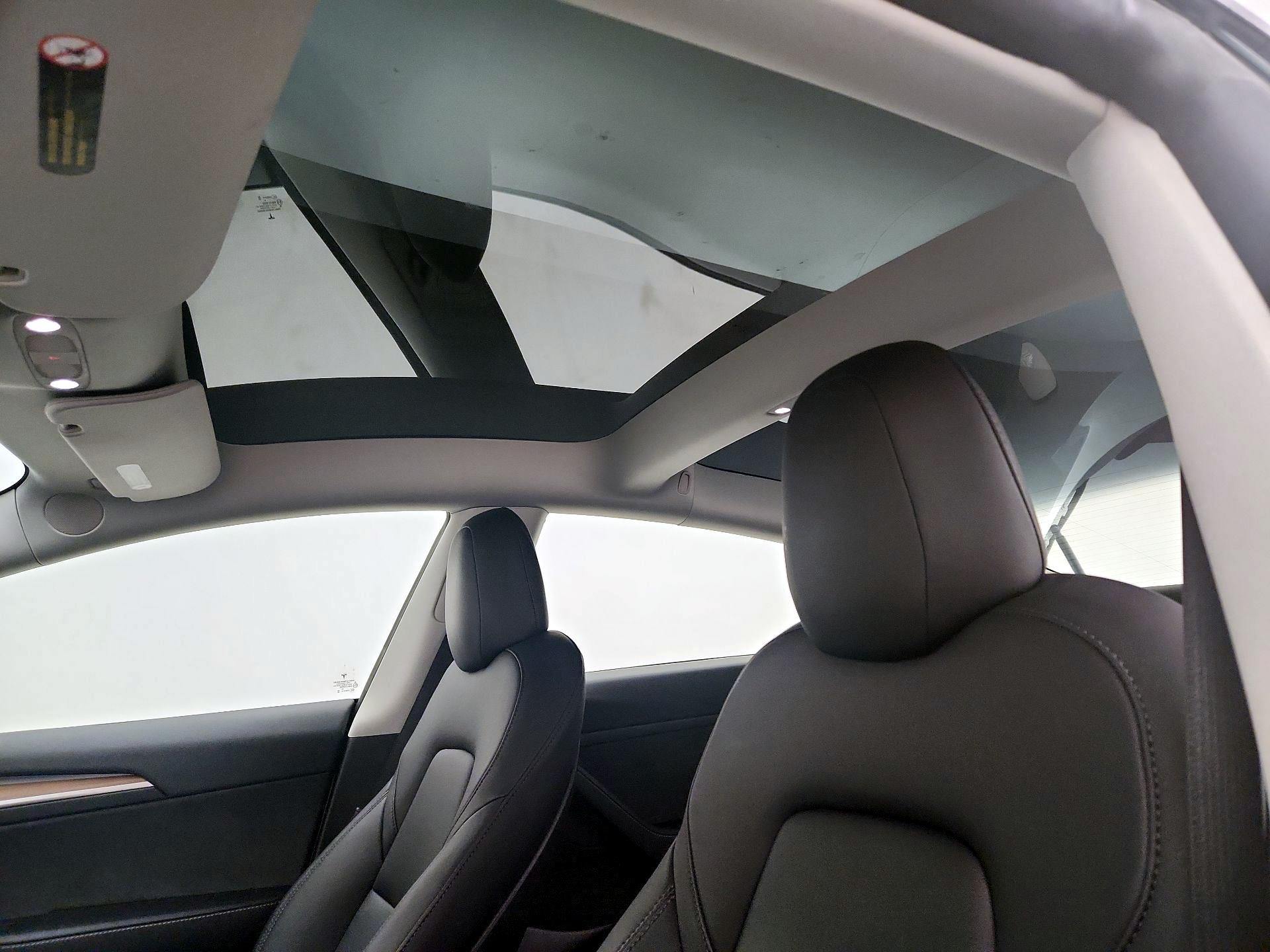Thumbnail: 2023 Tesla Model 3 - 19