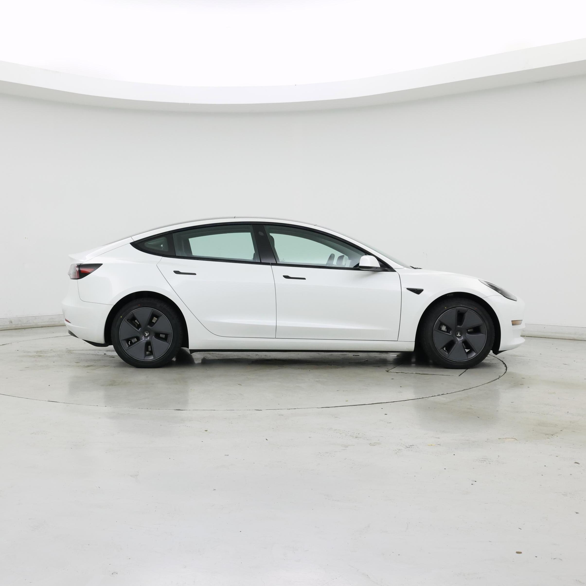 Thumbnail: 2023 Tesla Model 3 - 7