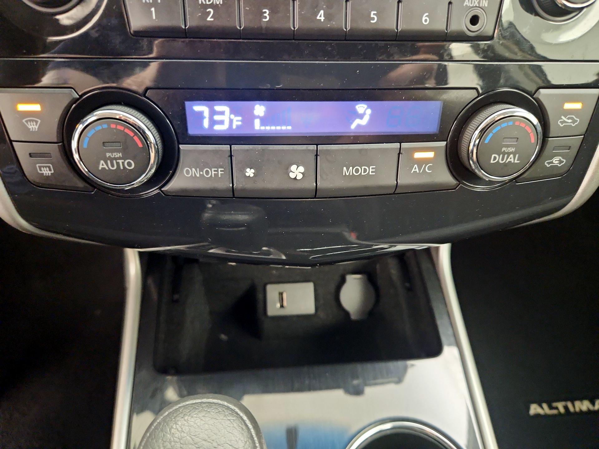 Thumbnail: 2013 Nissan Altima - 16