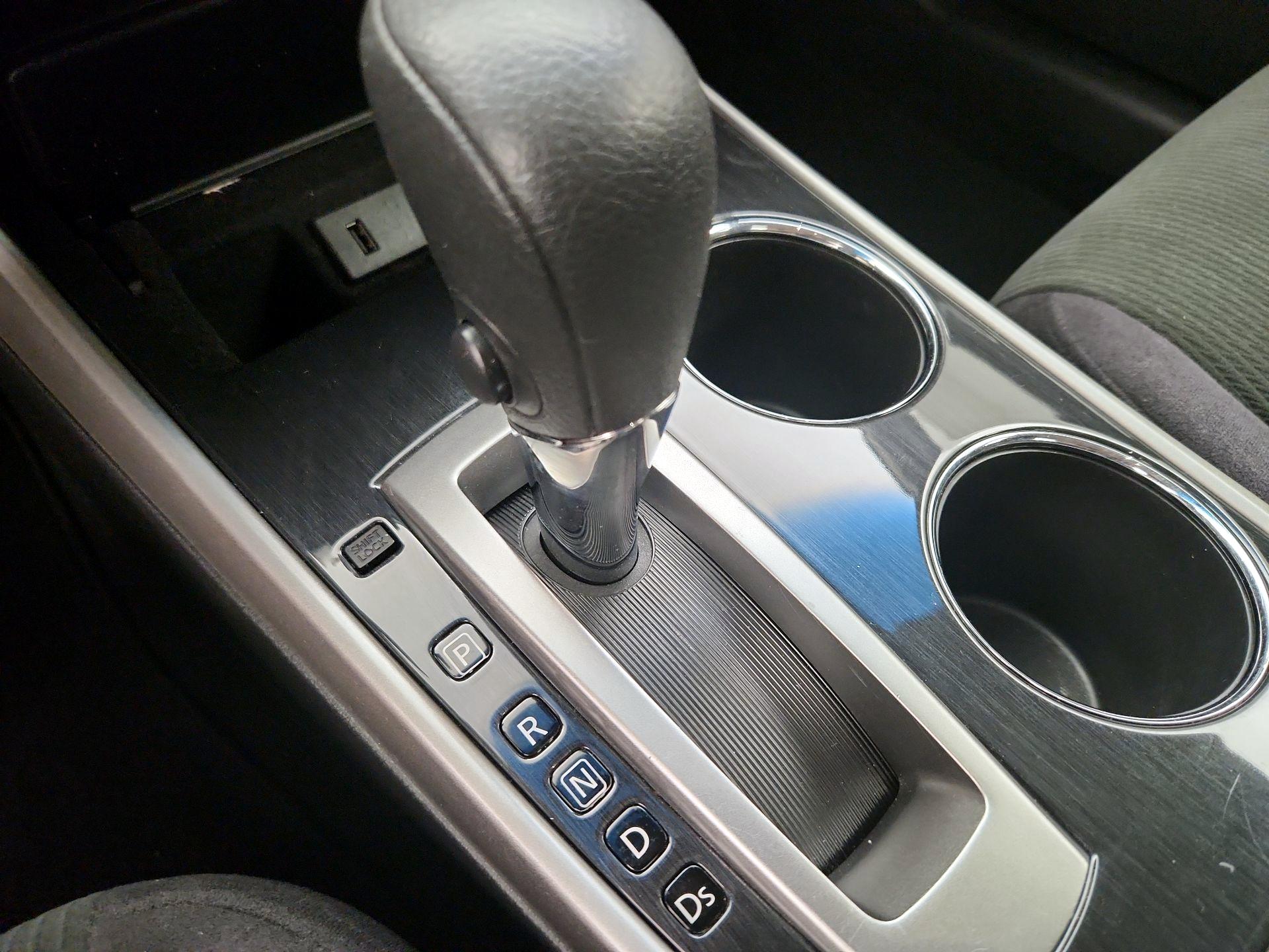 Thumbnail: 2013 Nissan Altima - 17