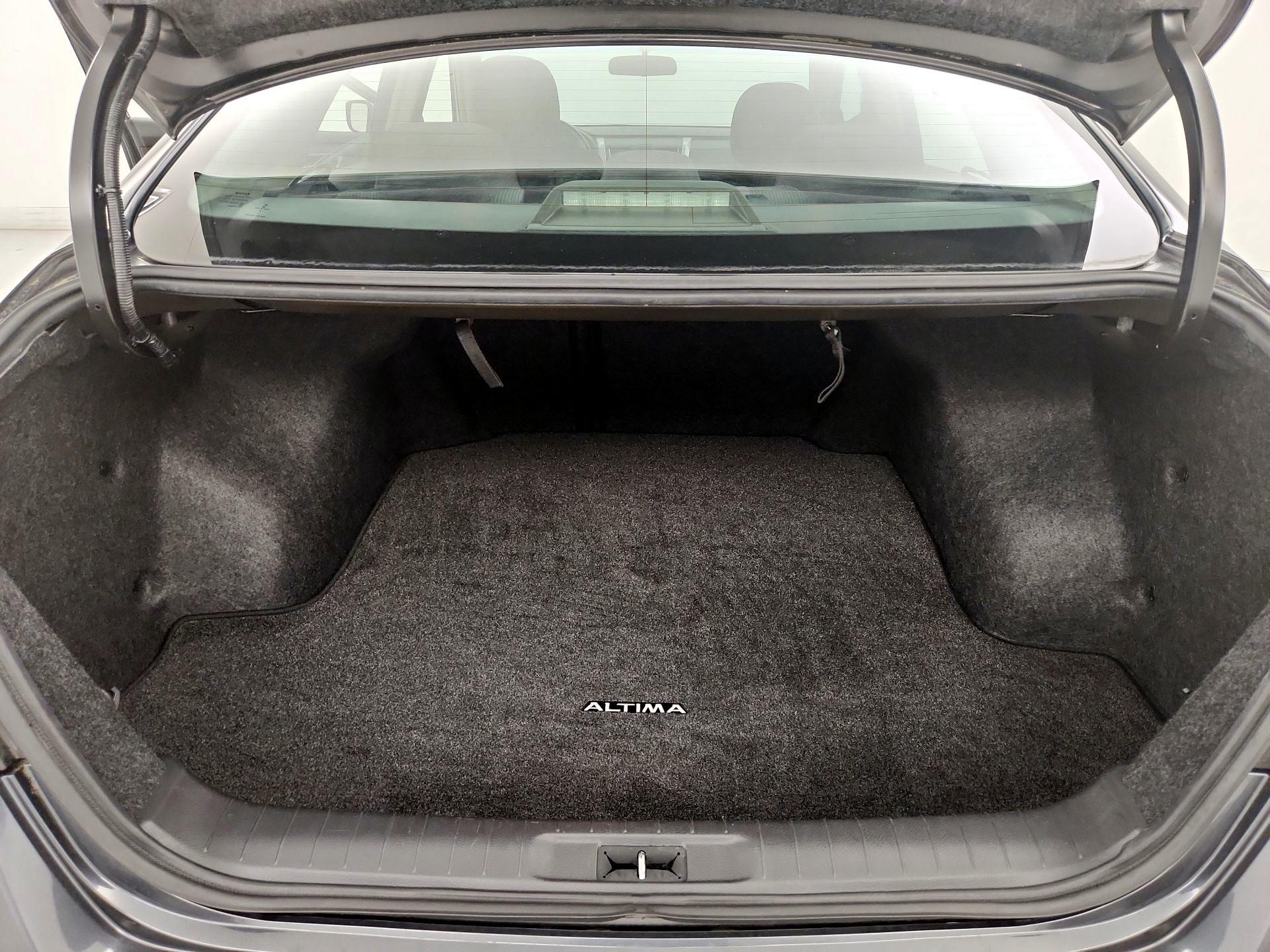 Thumbnail: 2013 Nissan Altima - 20