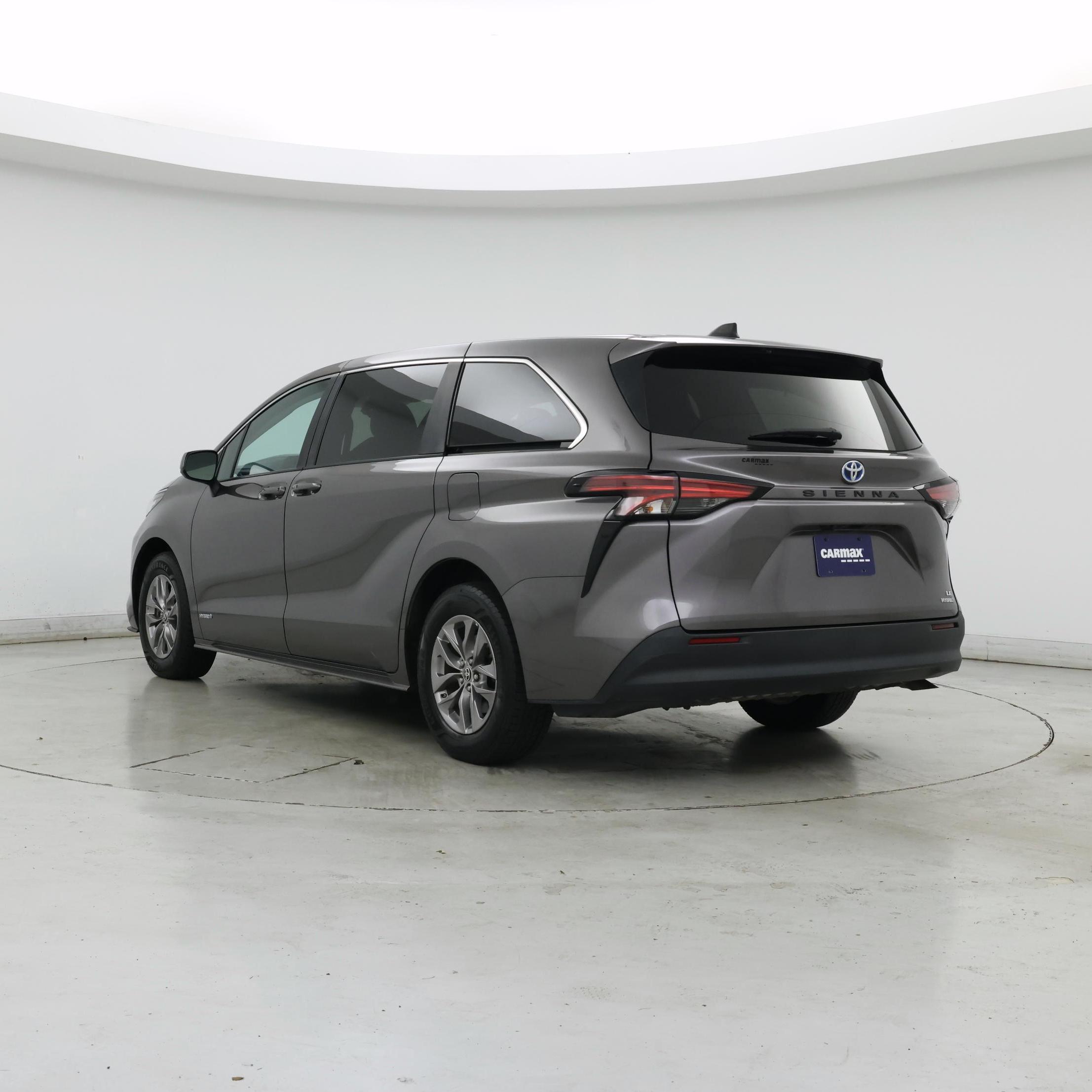 Thumbnail: 2021 Toyota Sienna - 2