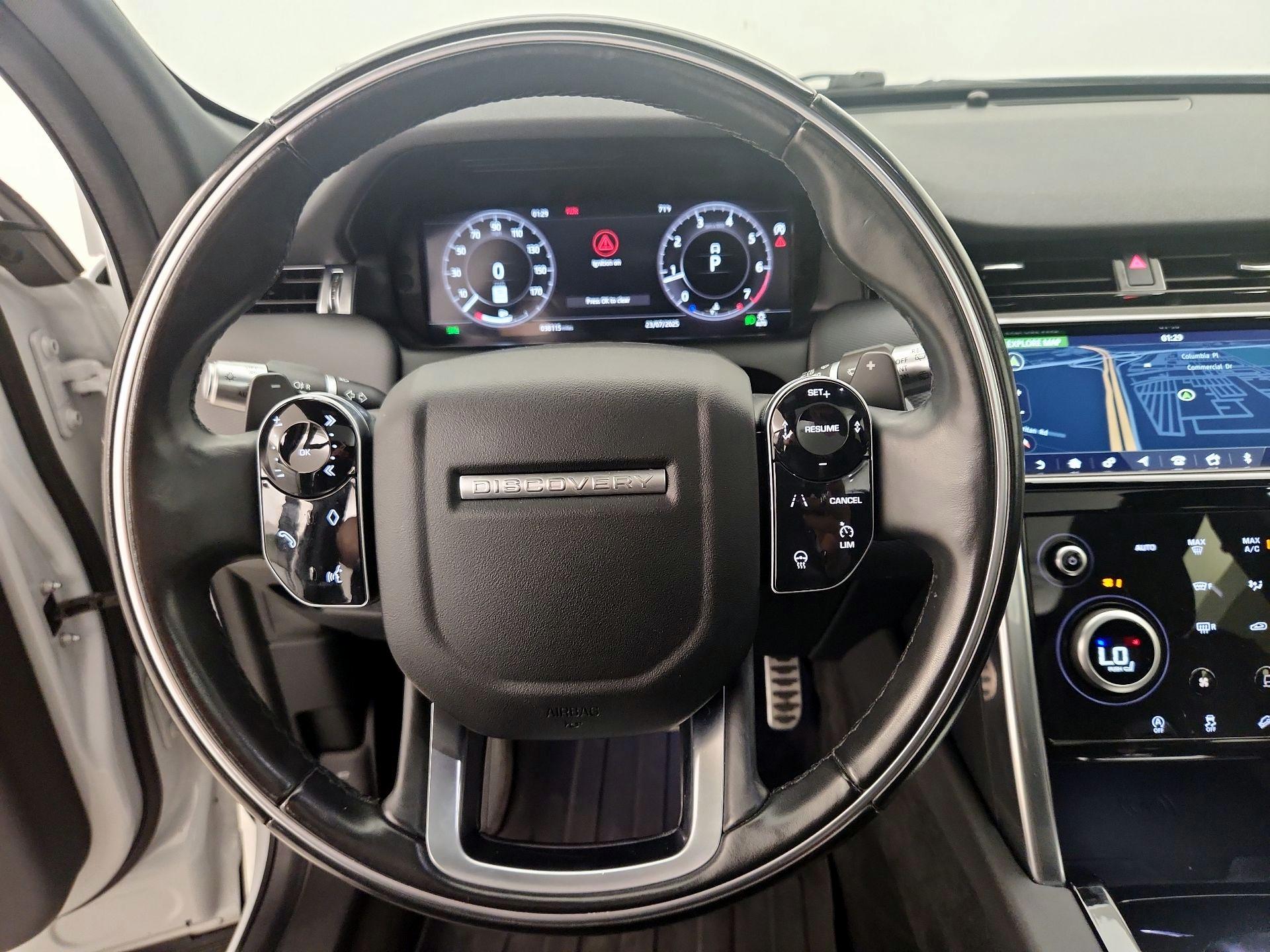 Thumbnail: 2020 Land Rover Discovery Sport - 10