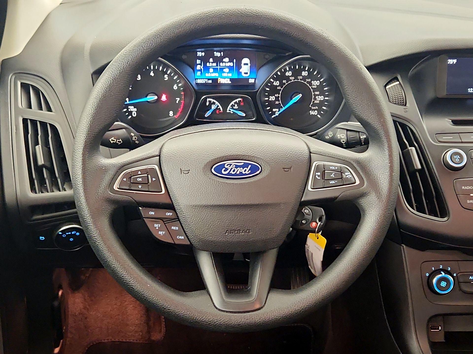 Thumbnail: 2016 Ford Focus - 10