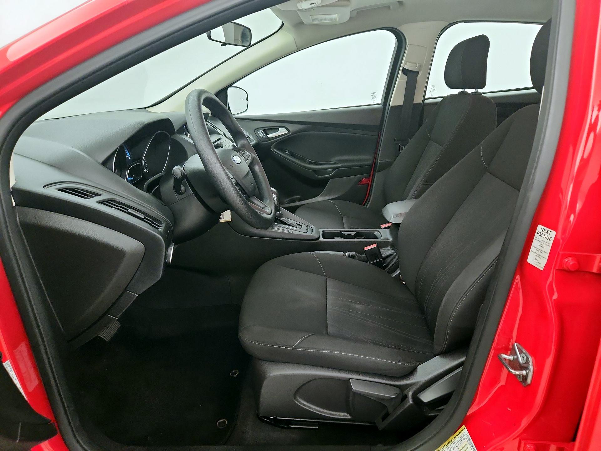 Thumbnail: 2016 Ford Focus - 11