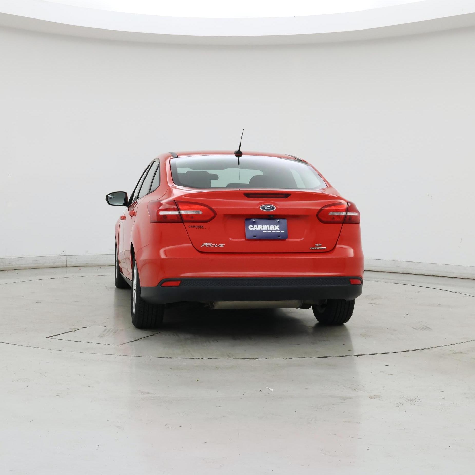 Thumbnail: 2016 Ford Focus - 6