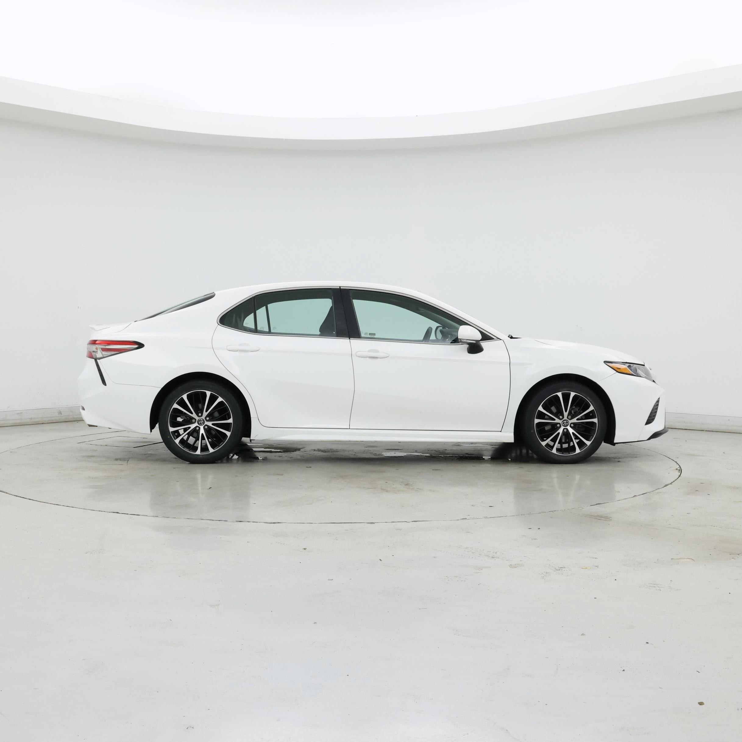 Thumbnail: 2018 Toyota Camry - 7