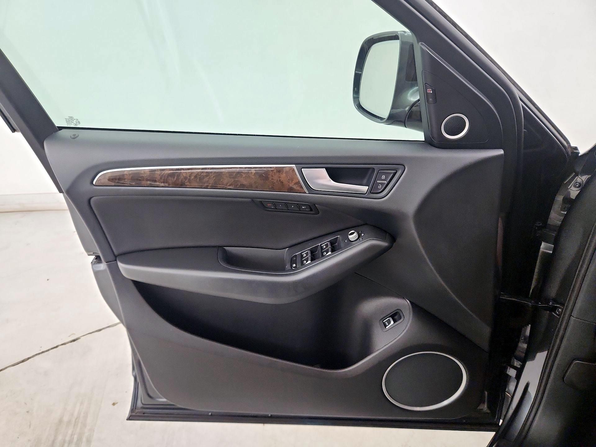 Thumbnail: 2016 Audi Q5 - 12