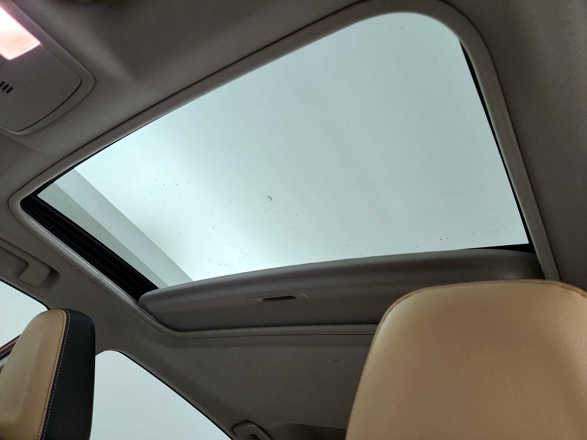 Thumbnail: 2016 Toyota RAV4 - 20