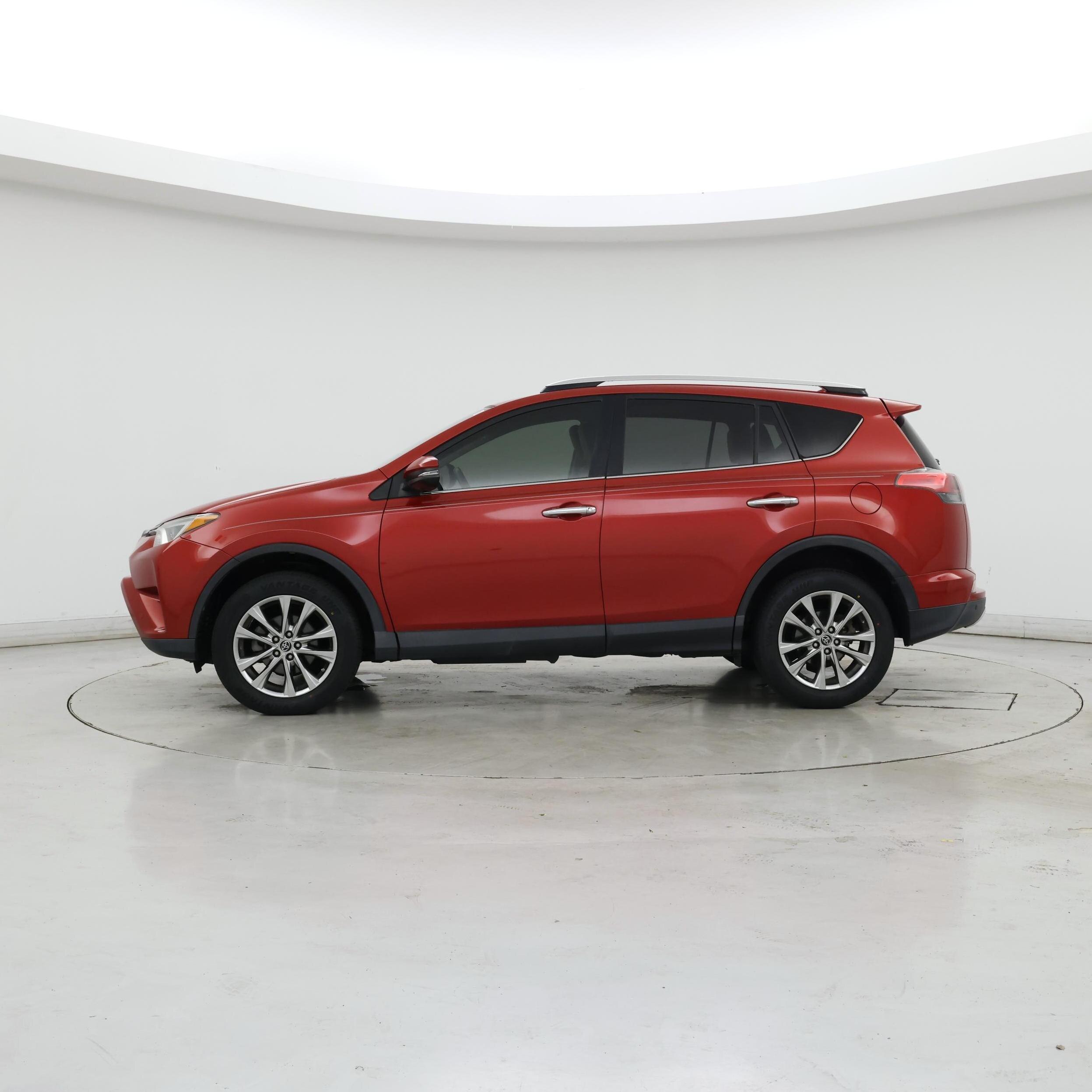Thumbnail: 2016 Toyota RAV4 - 3