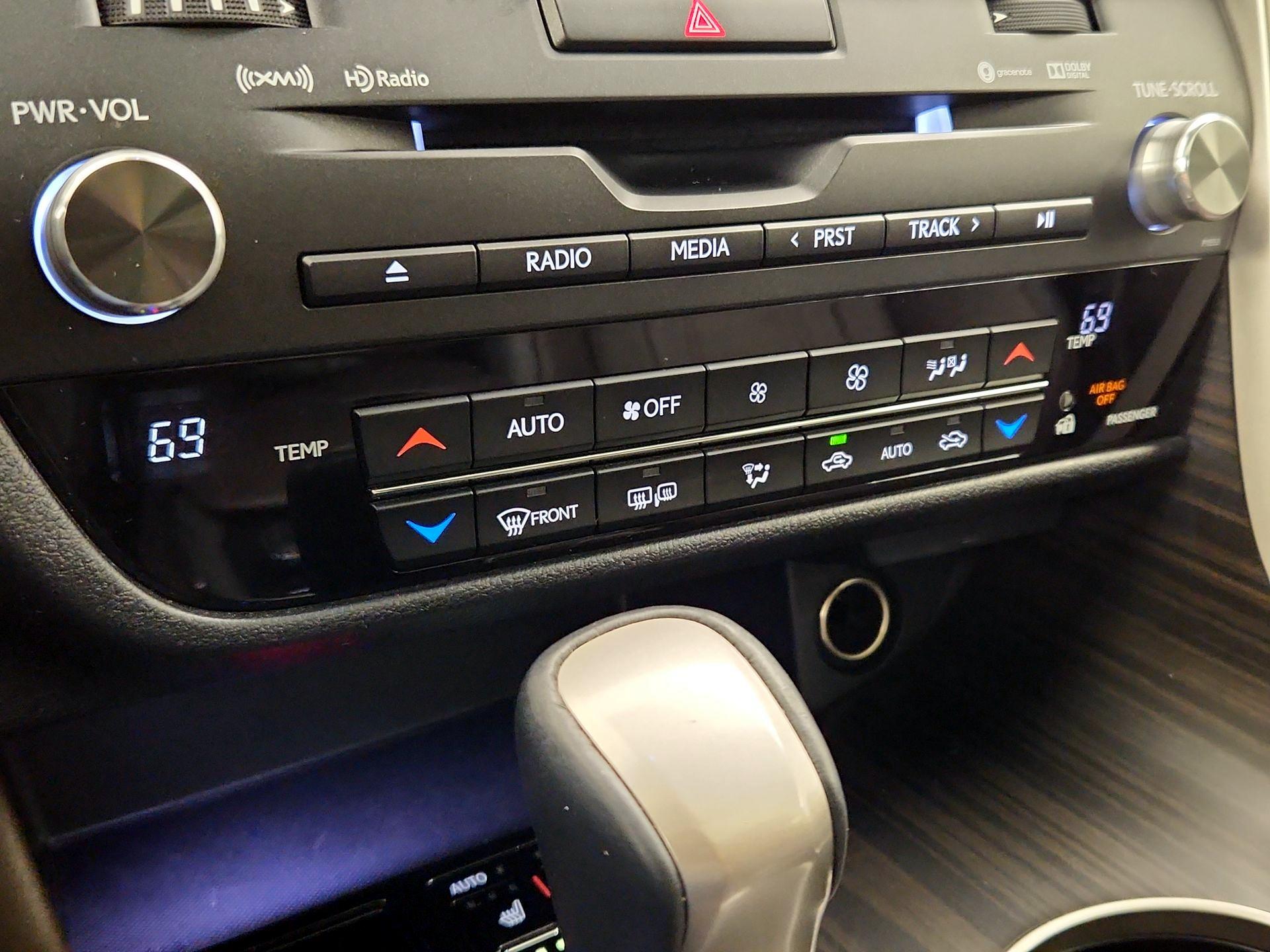 Thumbnail: 2017 Lexus RX - 17
