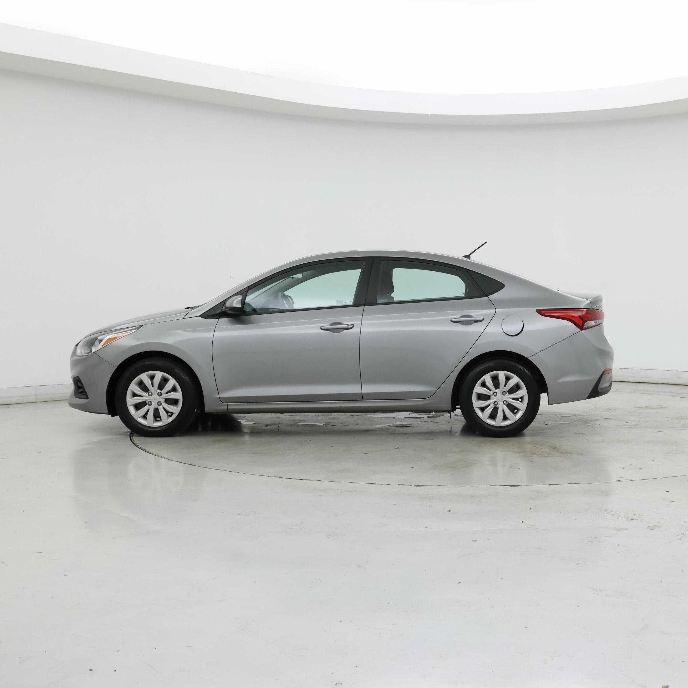 Thumbnail: 2021 Hyundai Accent - 3