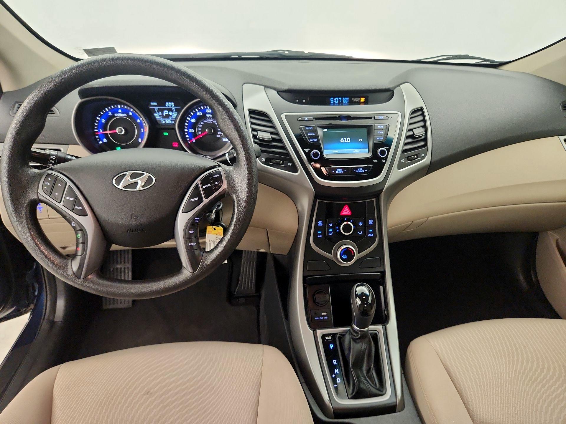 Thumbnail: 2015 Hyundai Elantra - 9