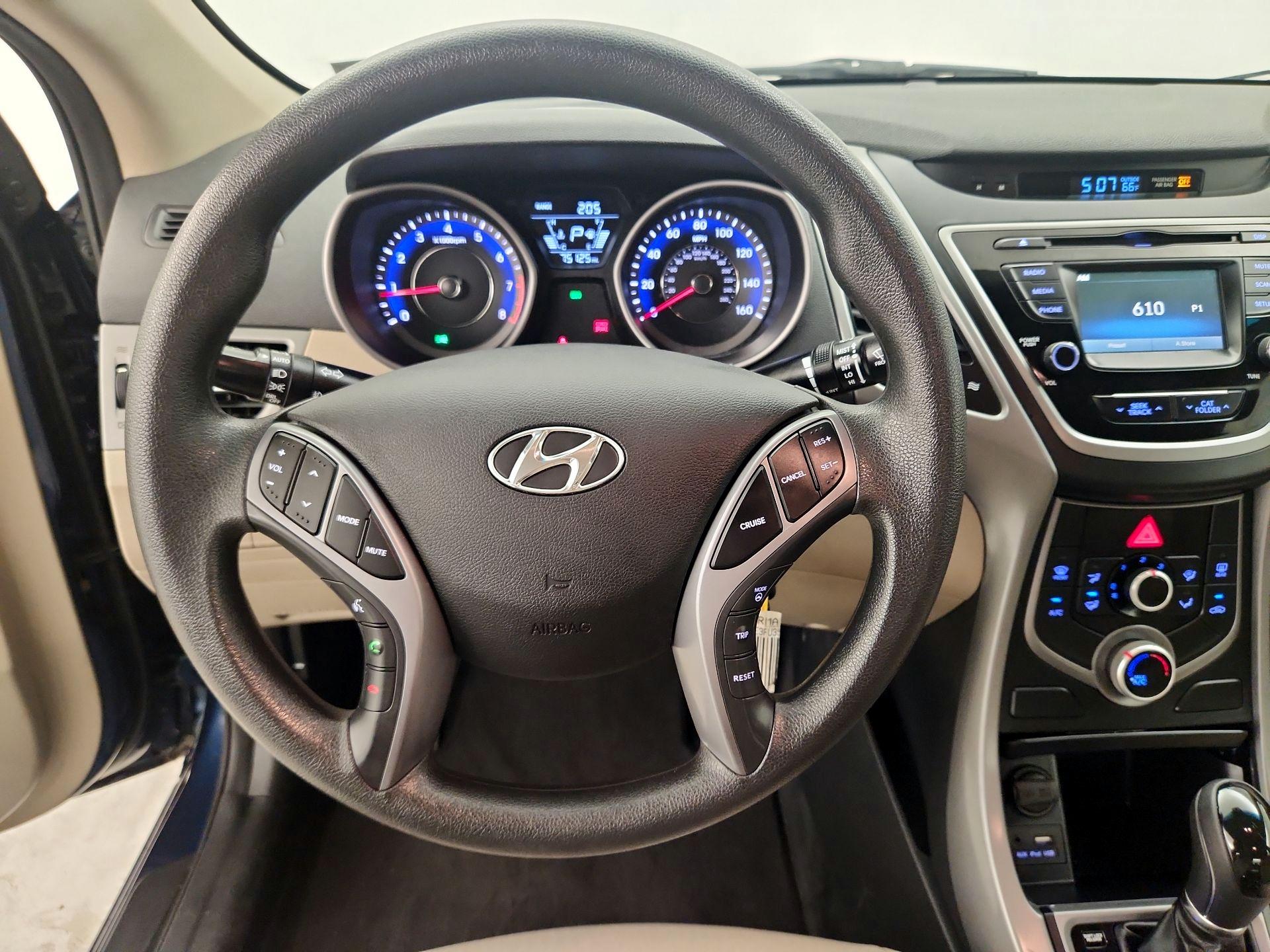 Thumbnail: 2015 Hyundai Elantra - 10