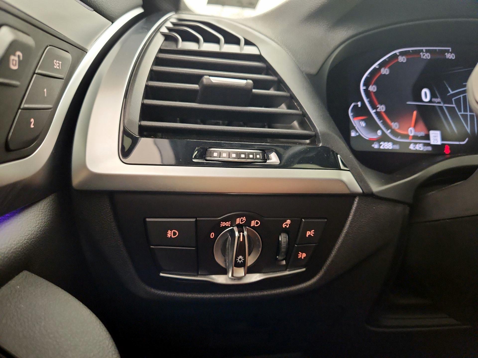 Thumbnail: 2021 BMW X3 - 13