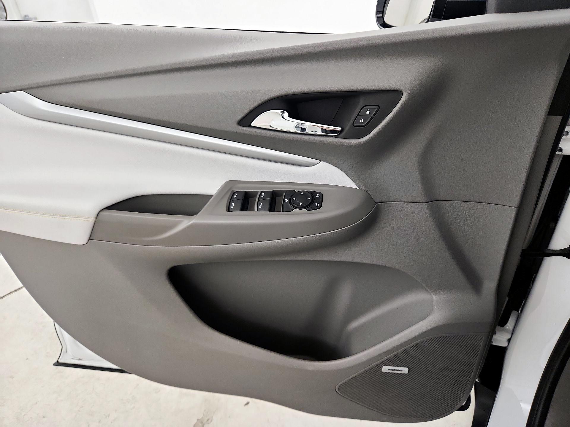 Thumbnail: 2023 Chevrolet Bolt EUV - 12
