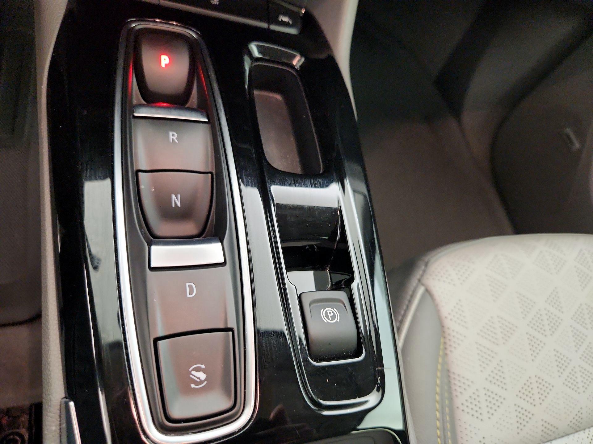 Thumbnail: 2023 Chevrolet Bolt EUV - 18