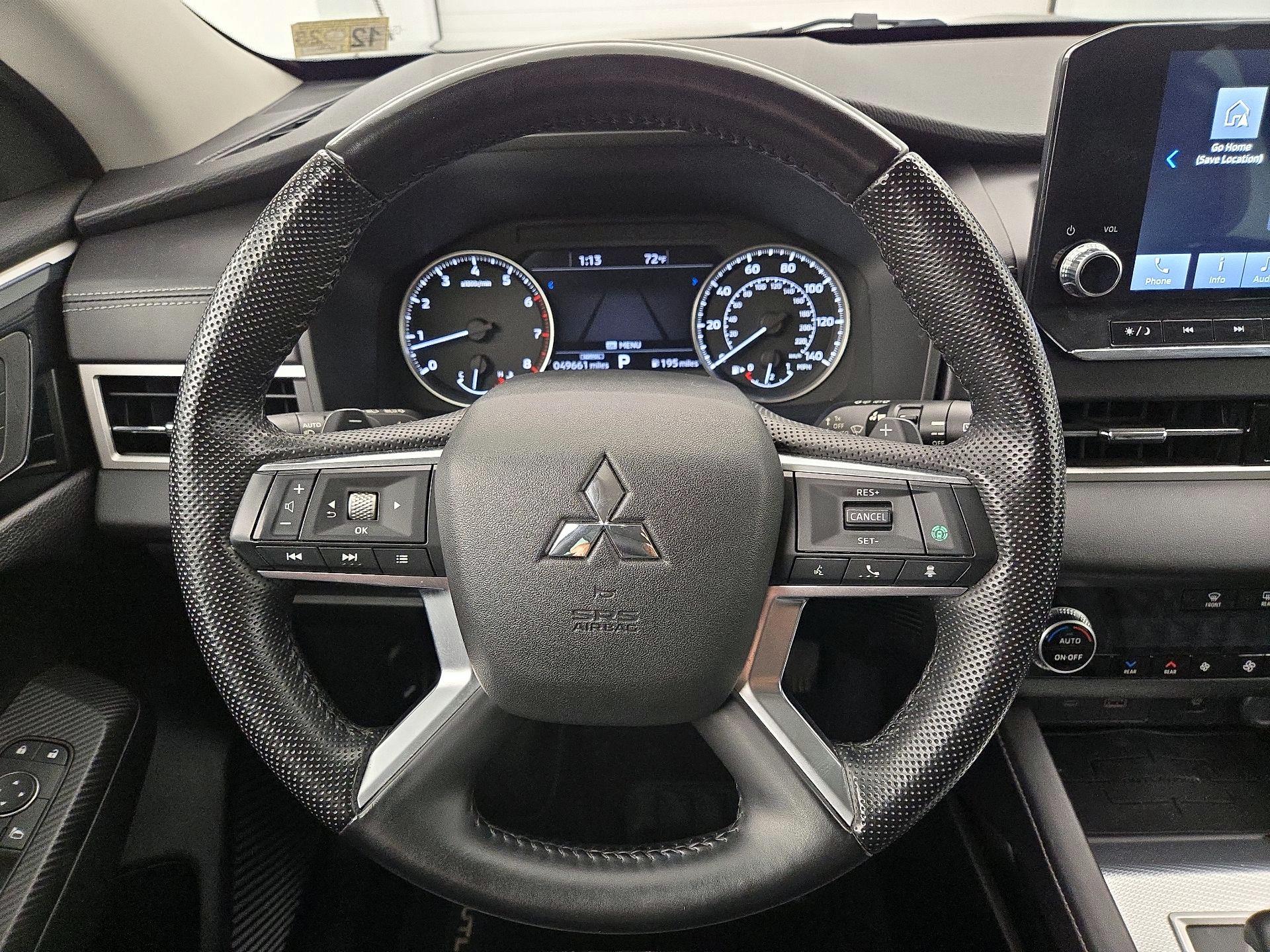 Thumbnail: 2022 Mitsubishi Outlander - 10