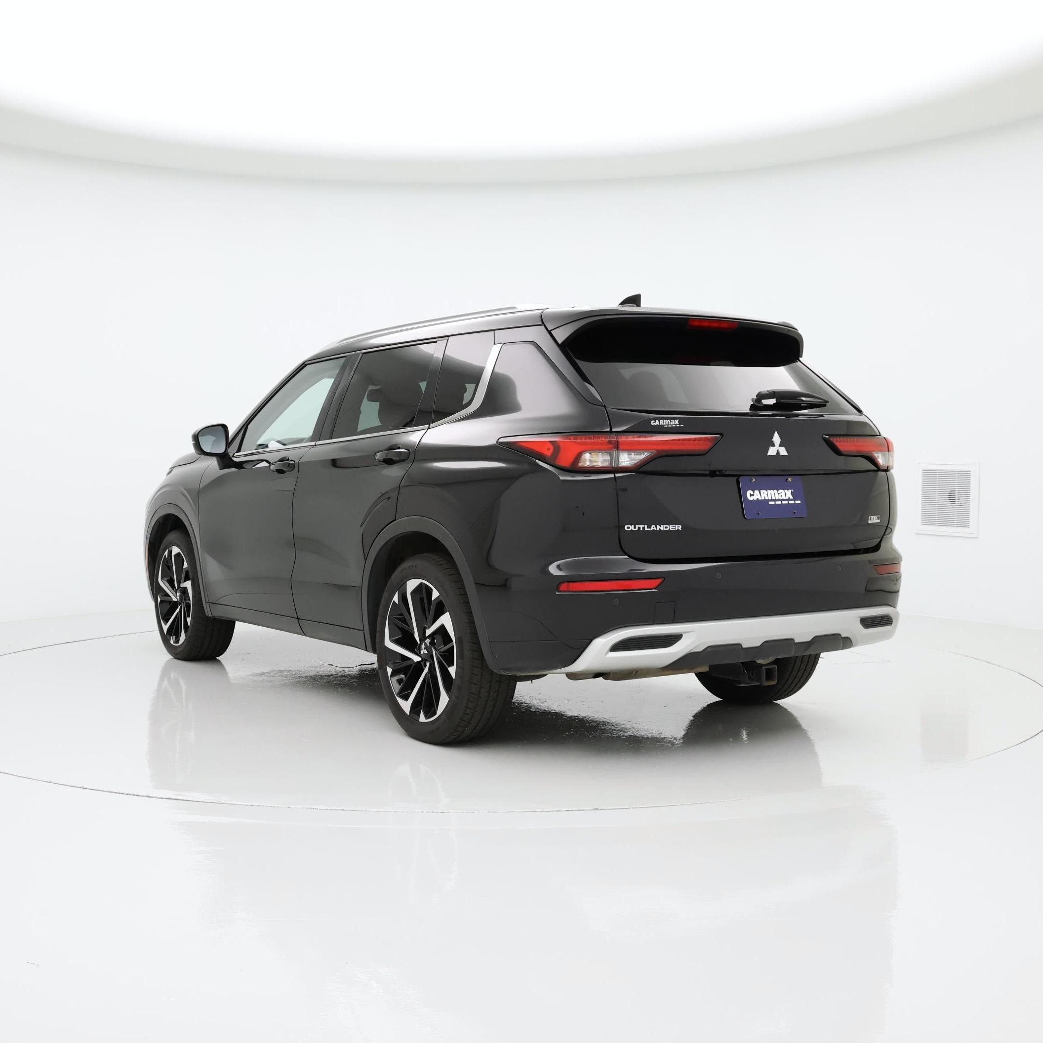 Thumbnail: 2022 Mitsubishi Outlander - 2