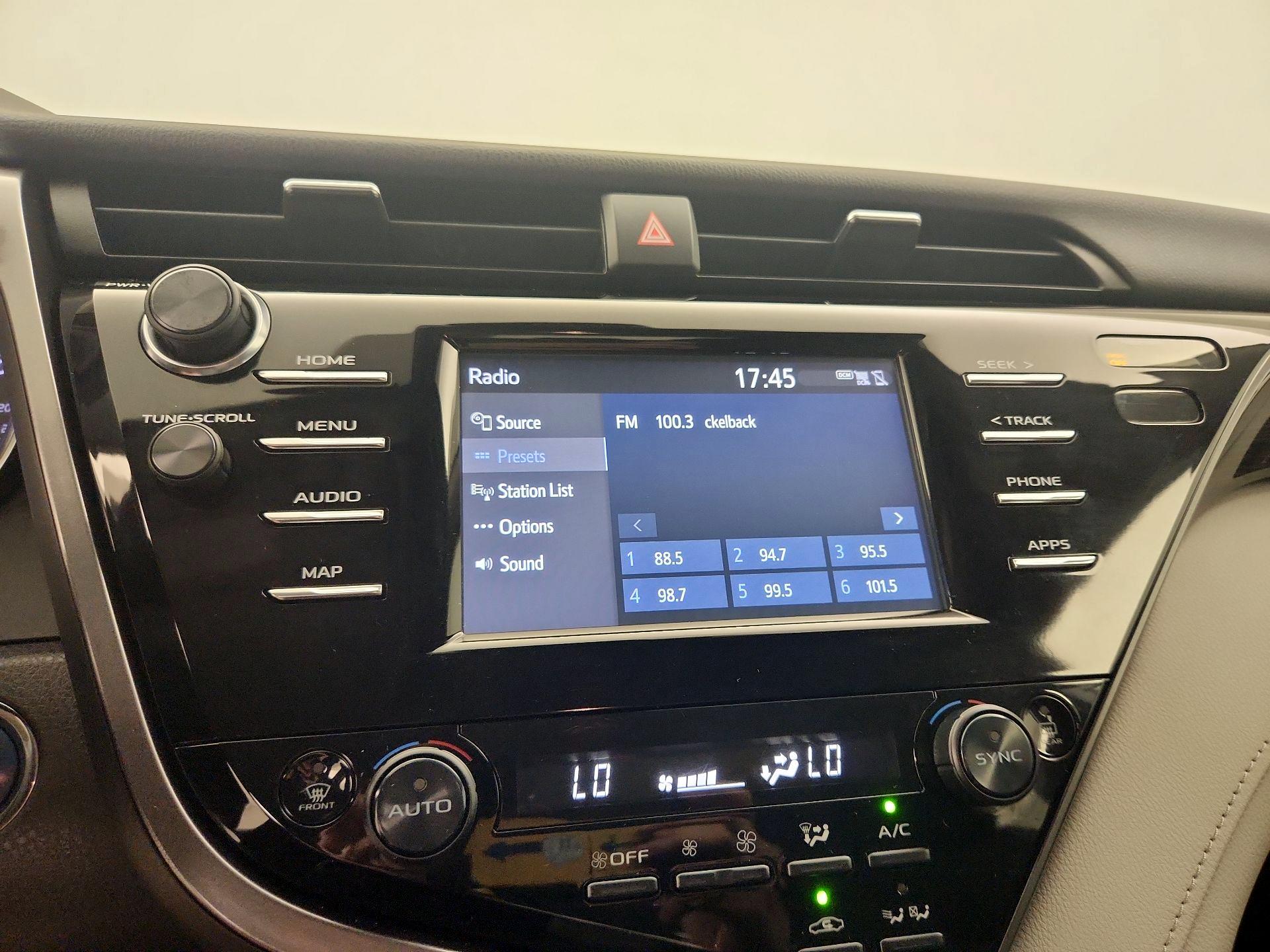 Thumbnail: 2019 Toyota Camry - 15