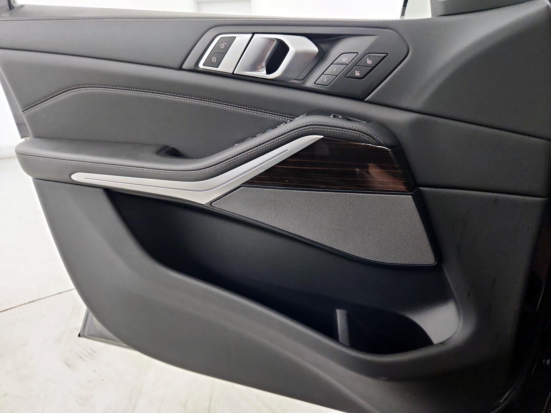 Thumbnail: 2020 BMW X5 - 12