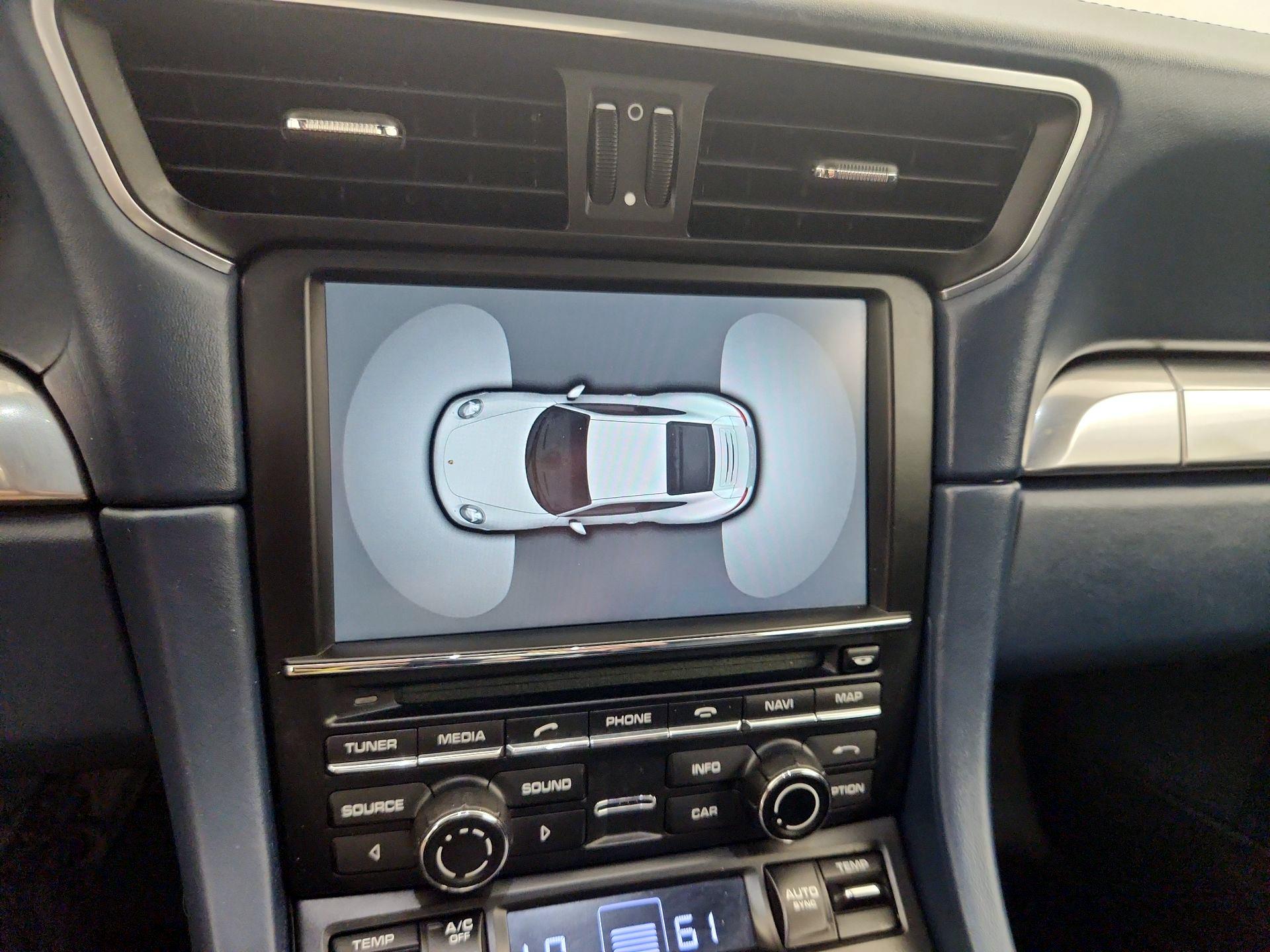Thumbnail: 2014 Porsche 911 - 14