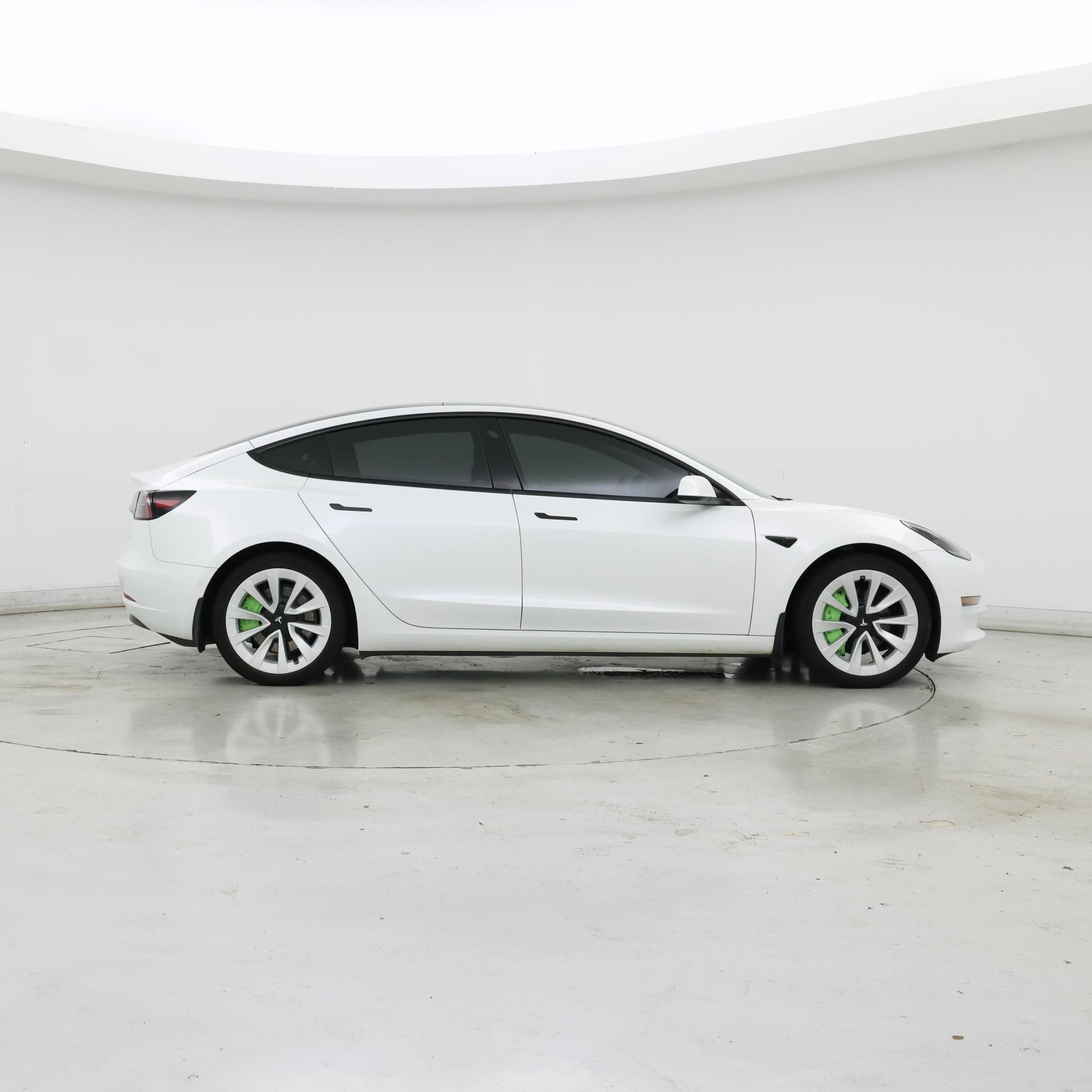 Thumbnail: 2022 Tesla Model 3 - 7
