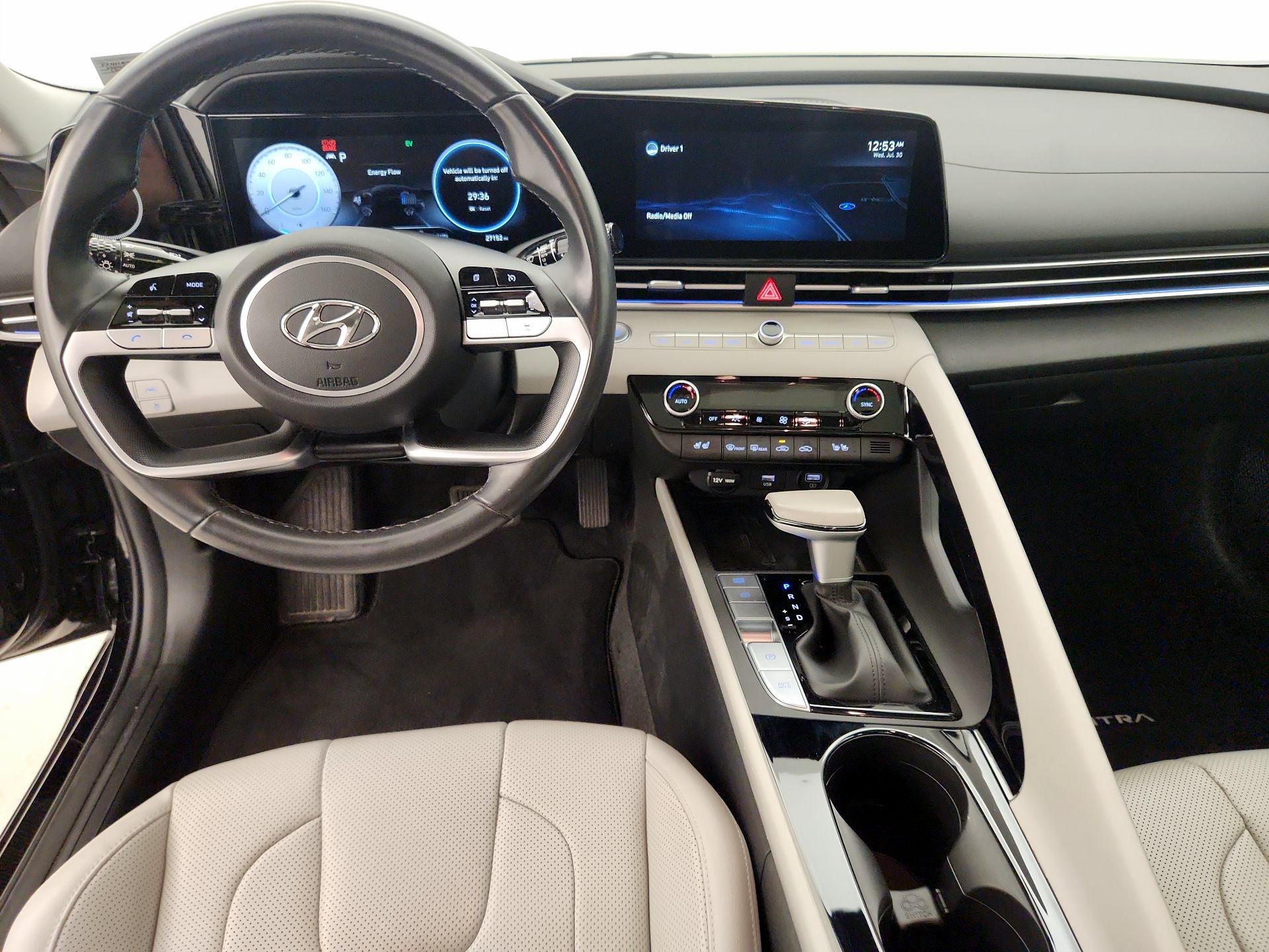 Thumbnail: 2022 Hyundai Elantra - 9