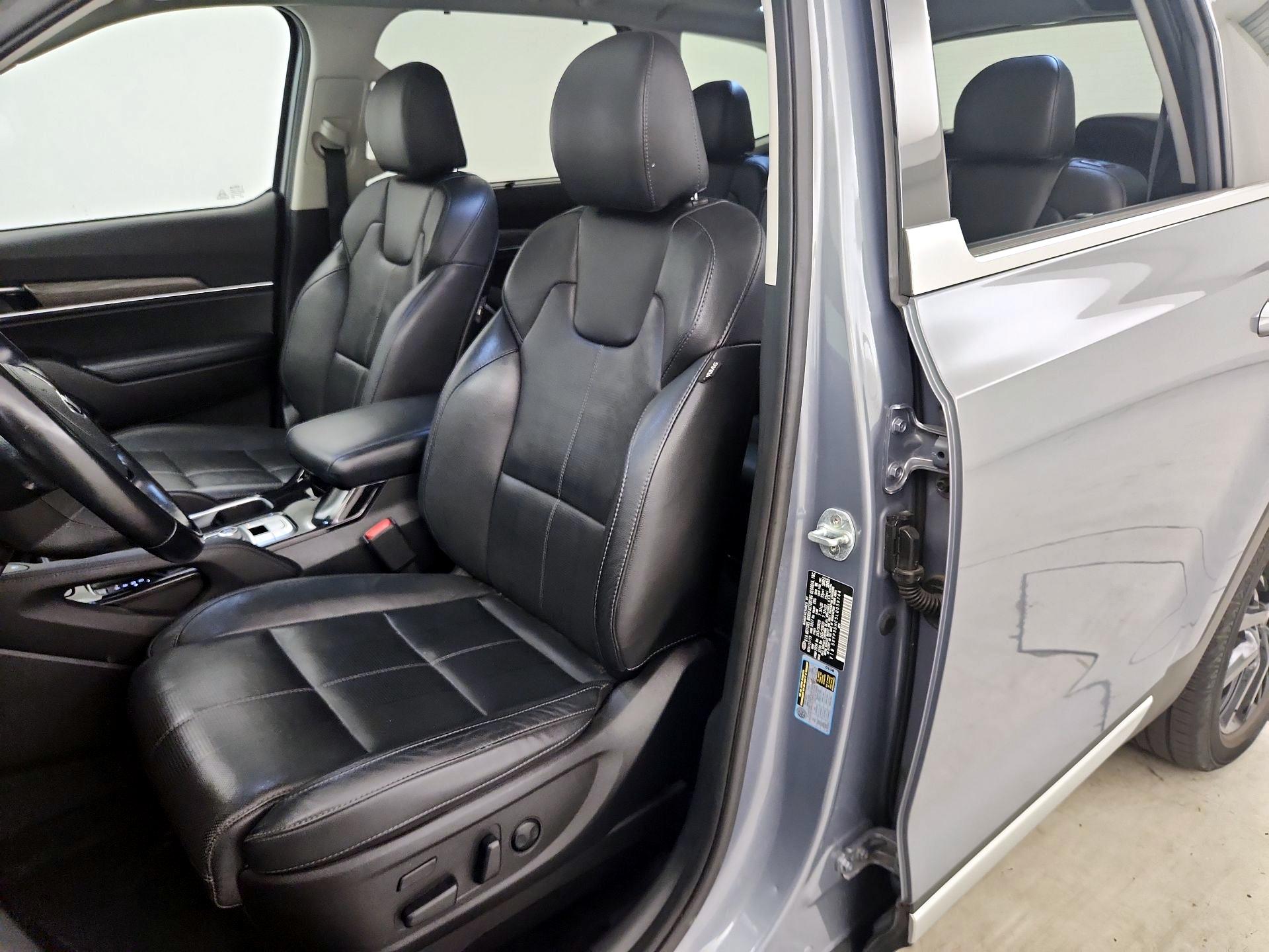 Thumbnail: 2020 Kia Telluride - 11