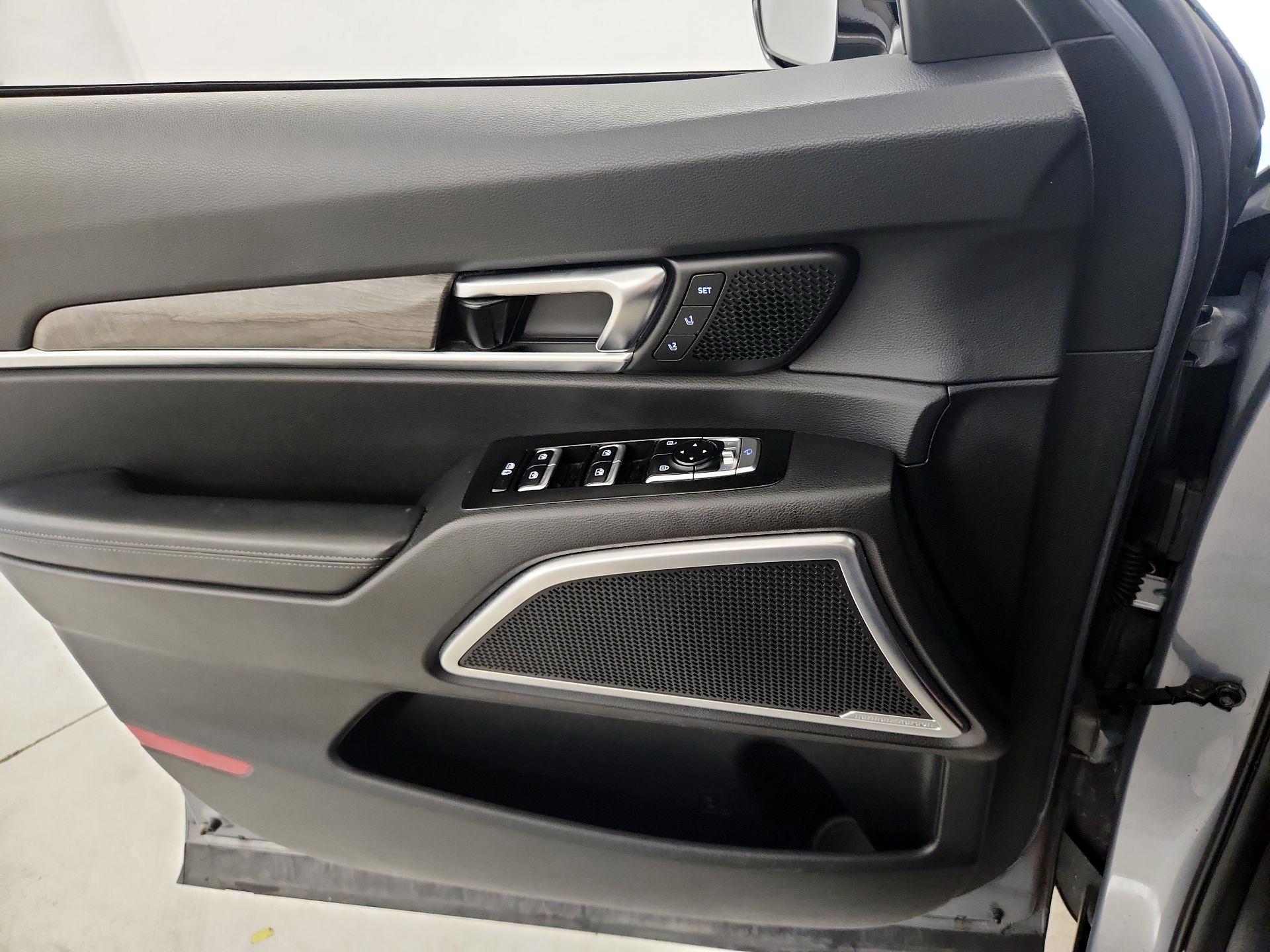 Thumbnail: 2020 Kia Telluride - 12